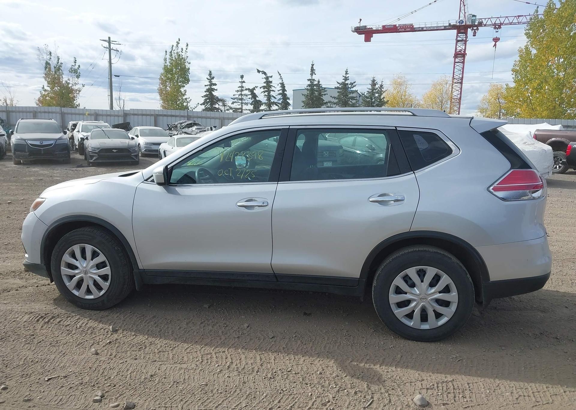2015 NISSAN ROGUE S