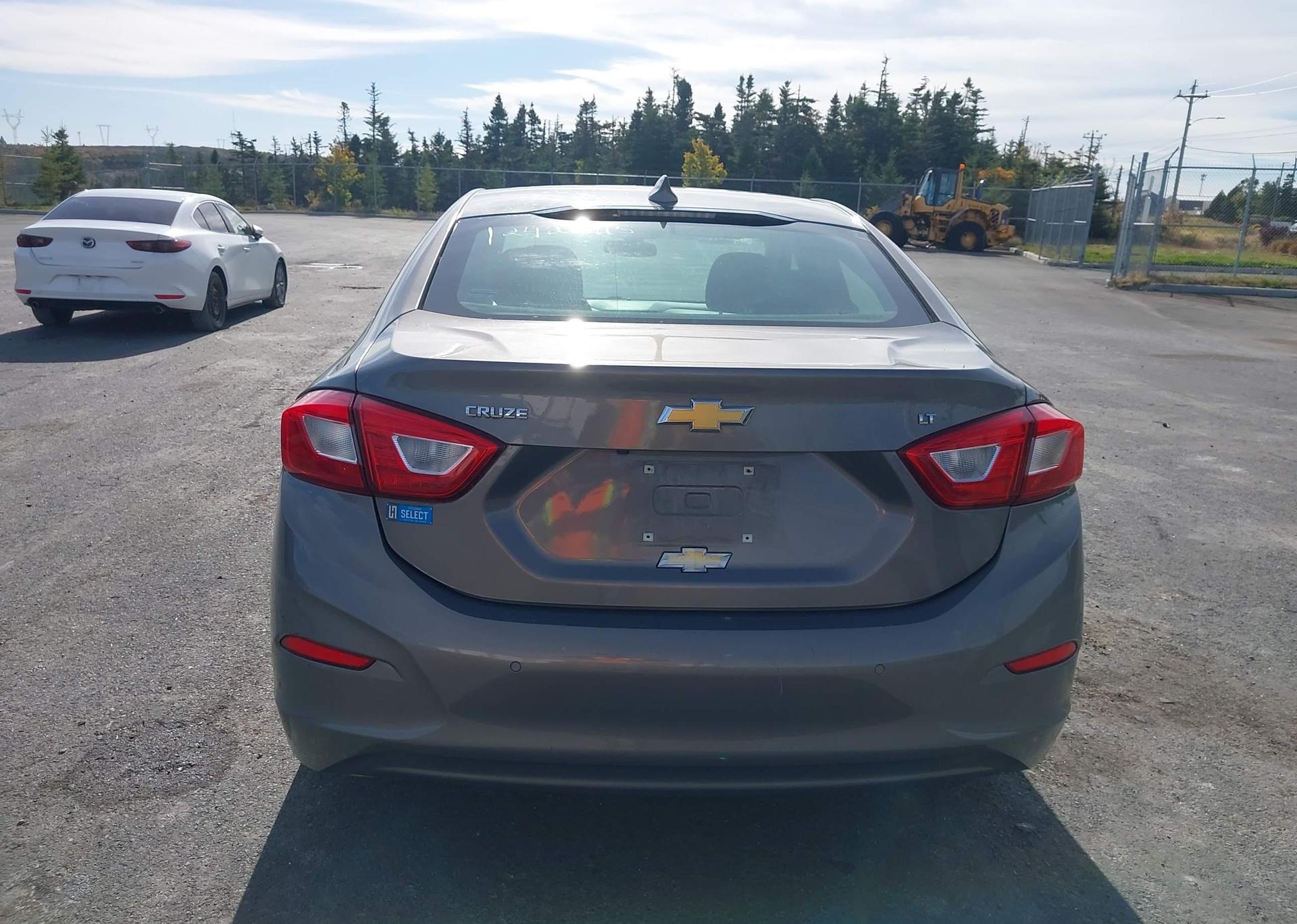 2018 CHEVROLET CRUZE LT AUTO