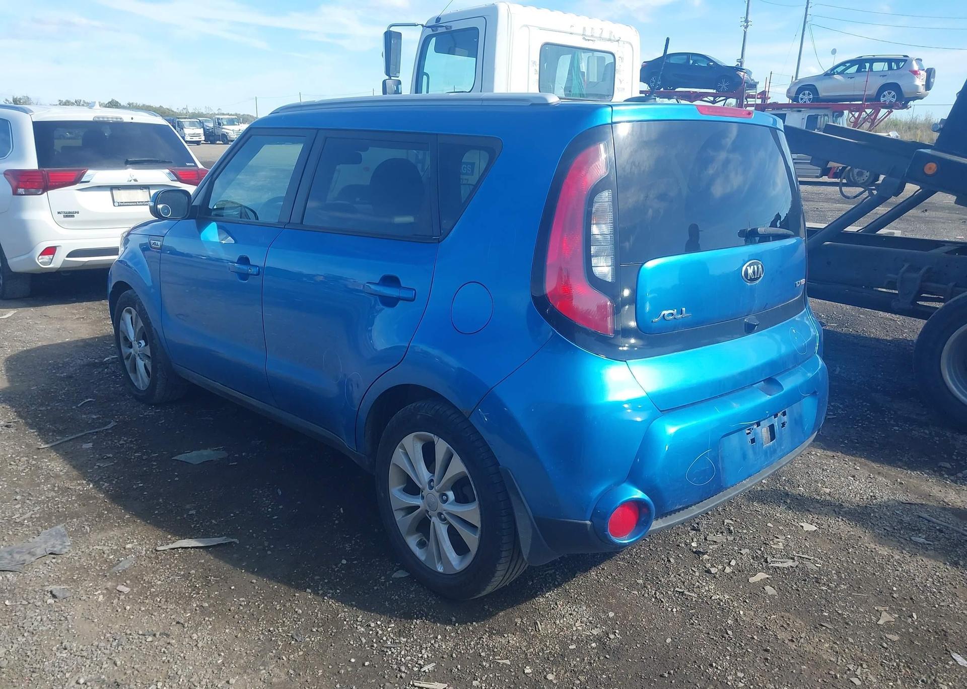 2015 KIA SOUL +