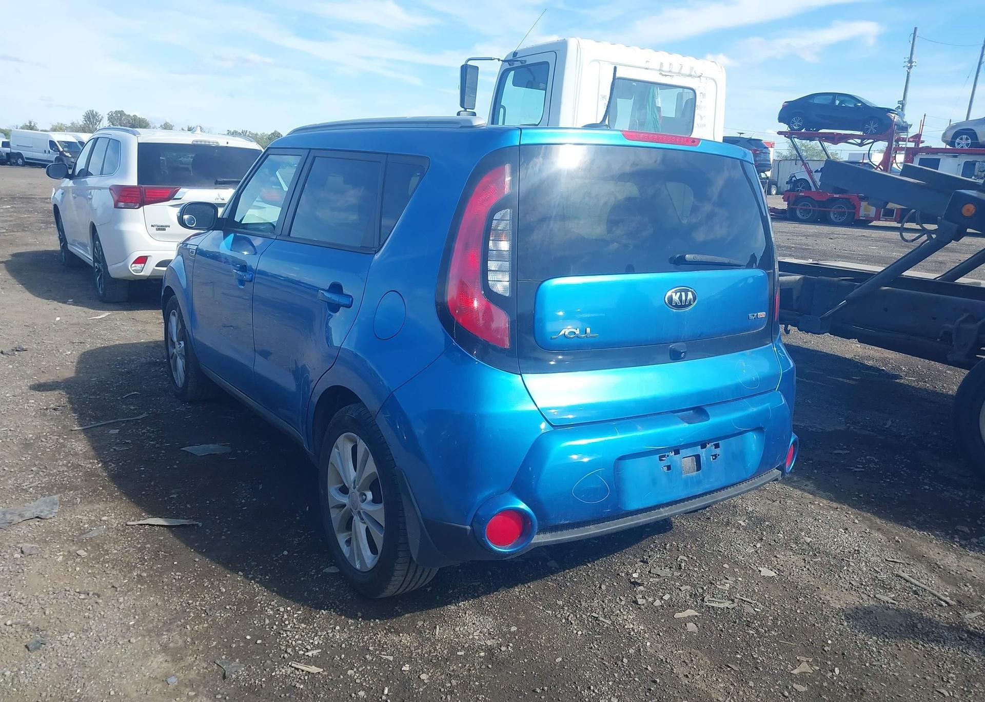 2015 KIA SOUL +