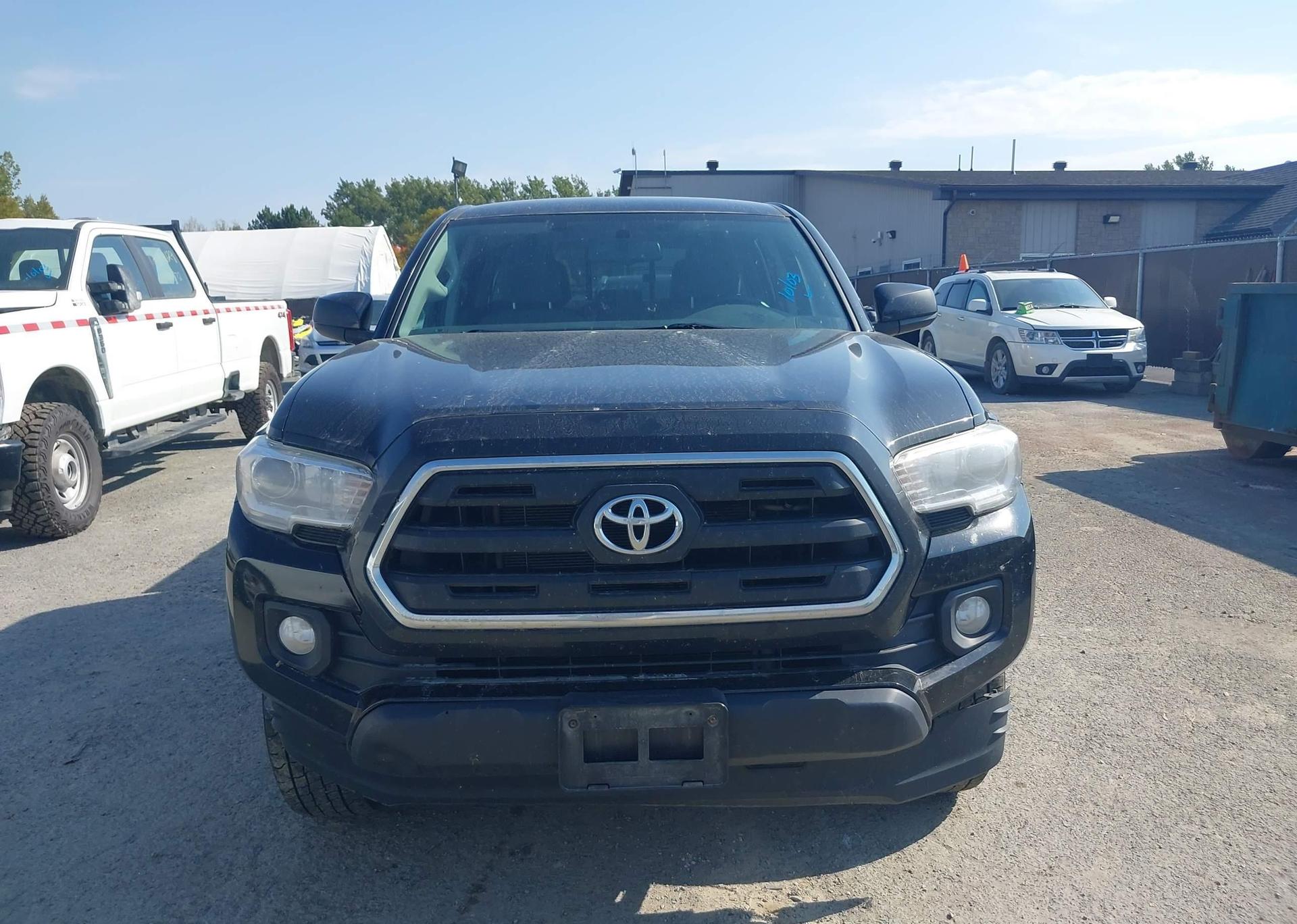 2016 TOYOTA TACOMA DBL CAB