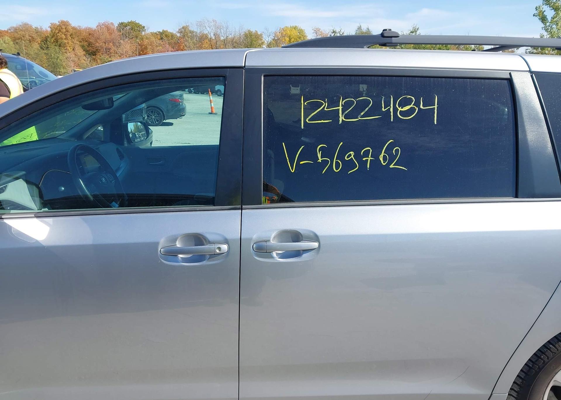 2015 TOYOTA SIENNA