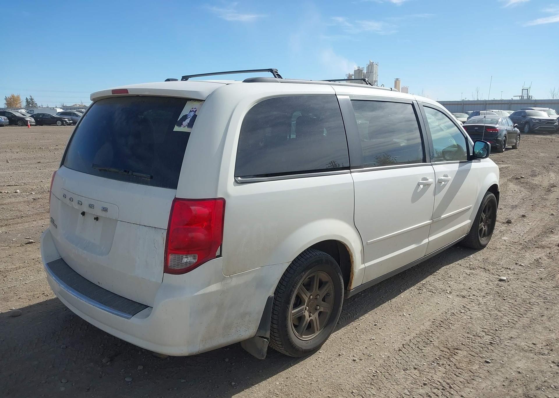 2011 DODGE GRAND CARAVAN SE