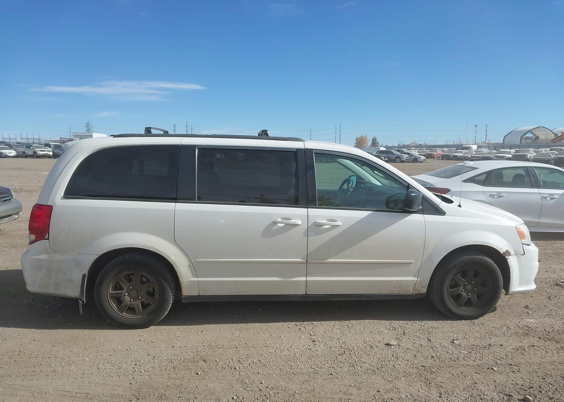 2011 DODGE GRAND CARAVAN SE