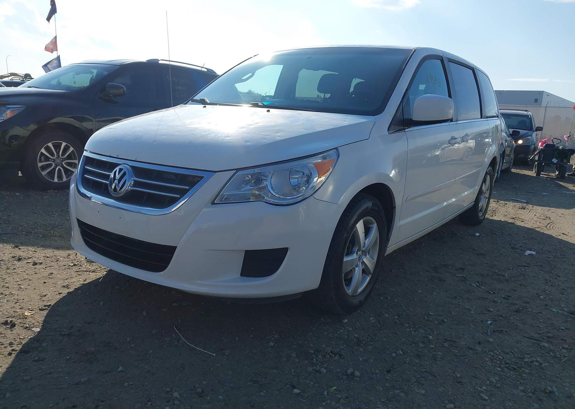 2010 VOLKSWAGEN ROUTAN SE