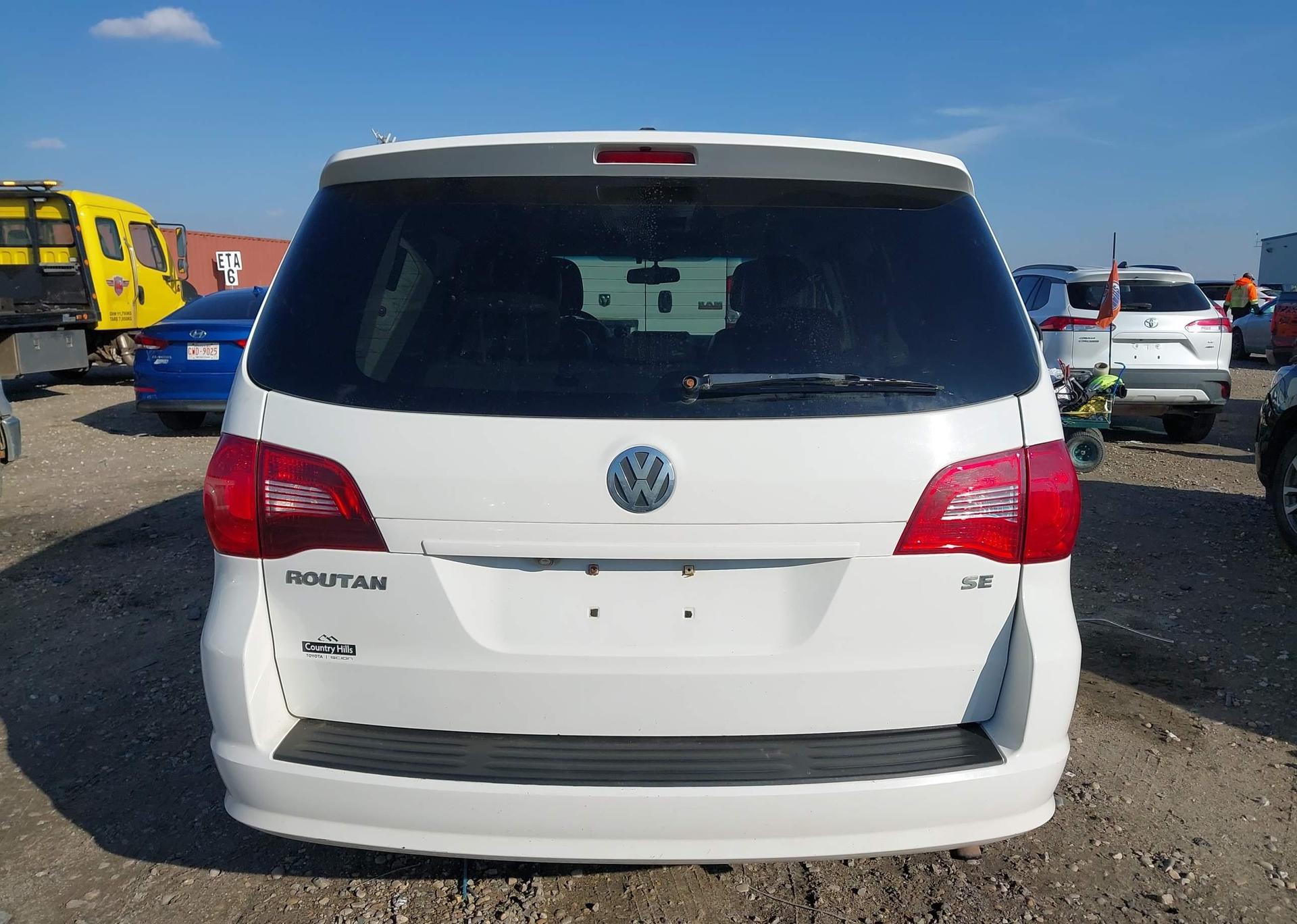 2010 VOLKSWAGEN ROUTAN SE
