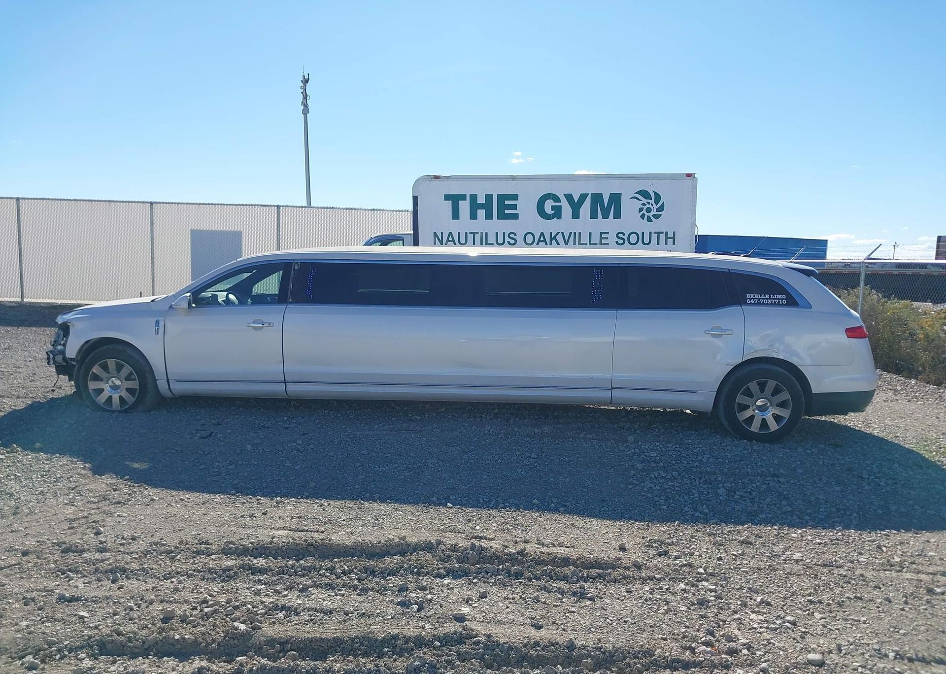 2015 LINCOLN MKT LIMO