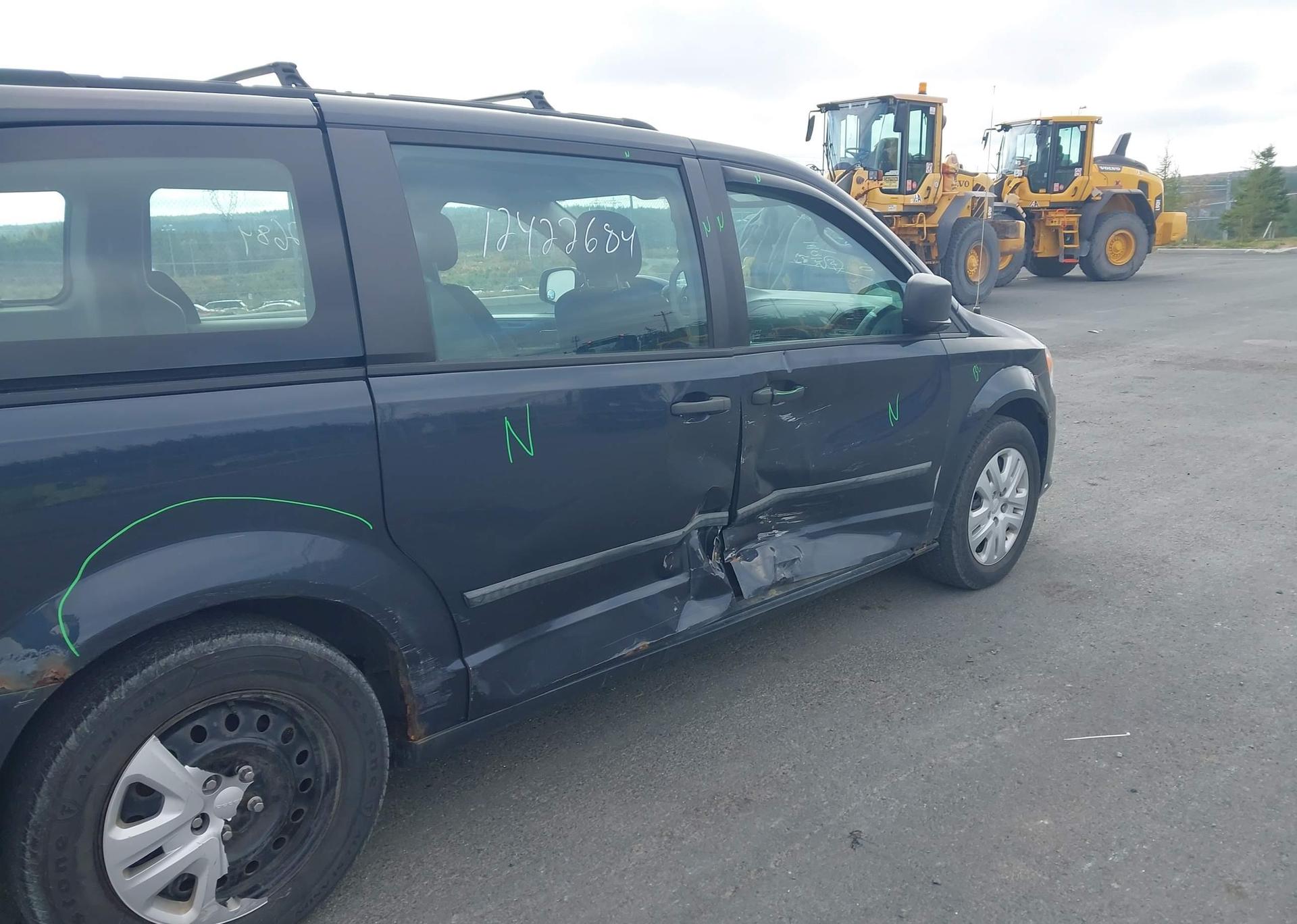 2014 DODGE GRAND CARAVAN SE