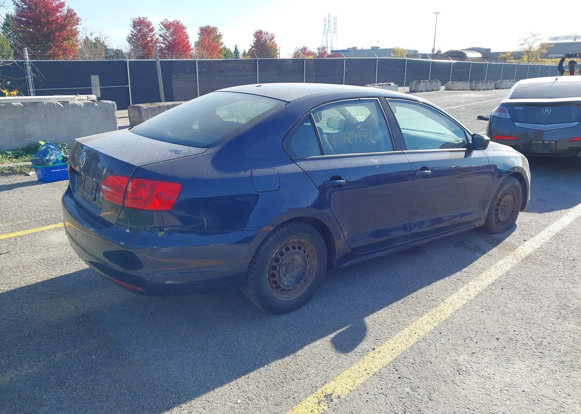 2011 VOLKSWAGEN JETTA