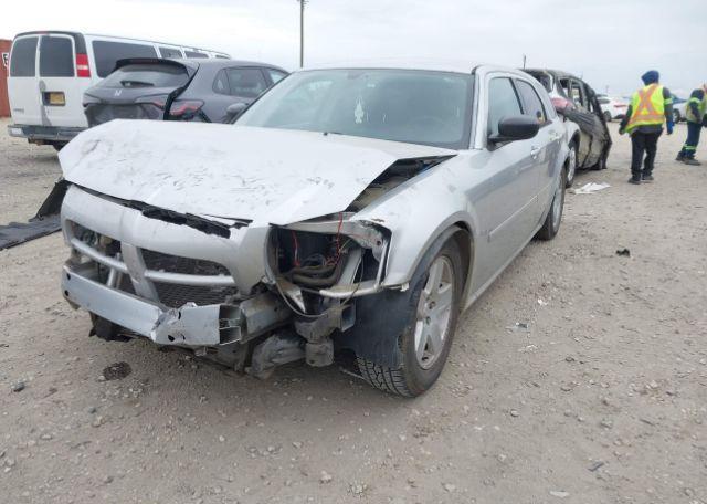 2005 DODGE MAGNUM