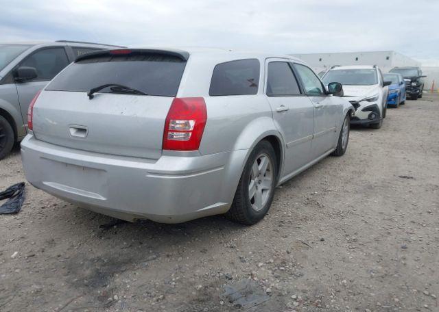 2005 DODGE MAGNUM