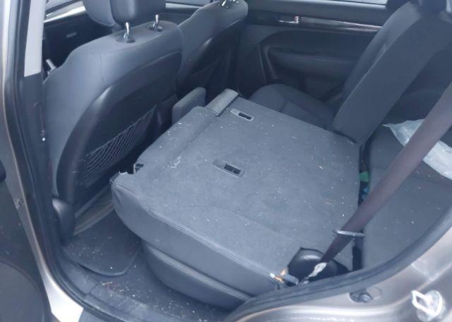 2011 KIA SORENTO LX