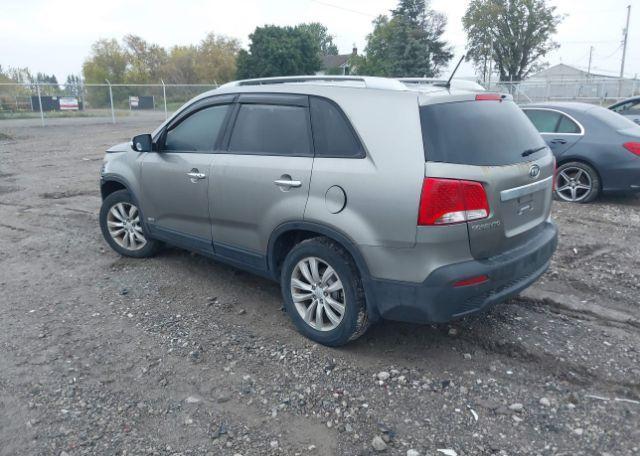 2011 KIA SORENTO LX