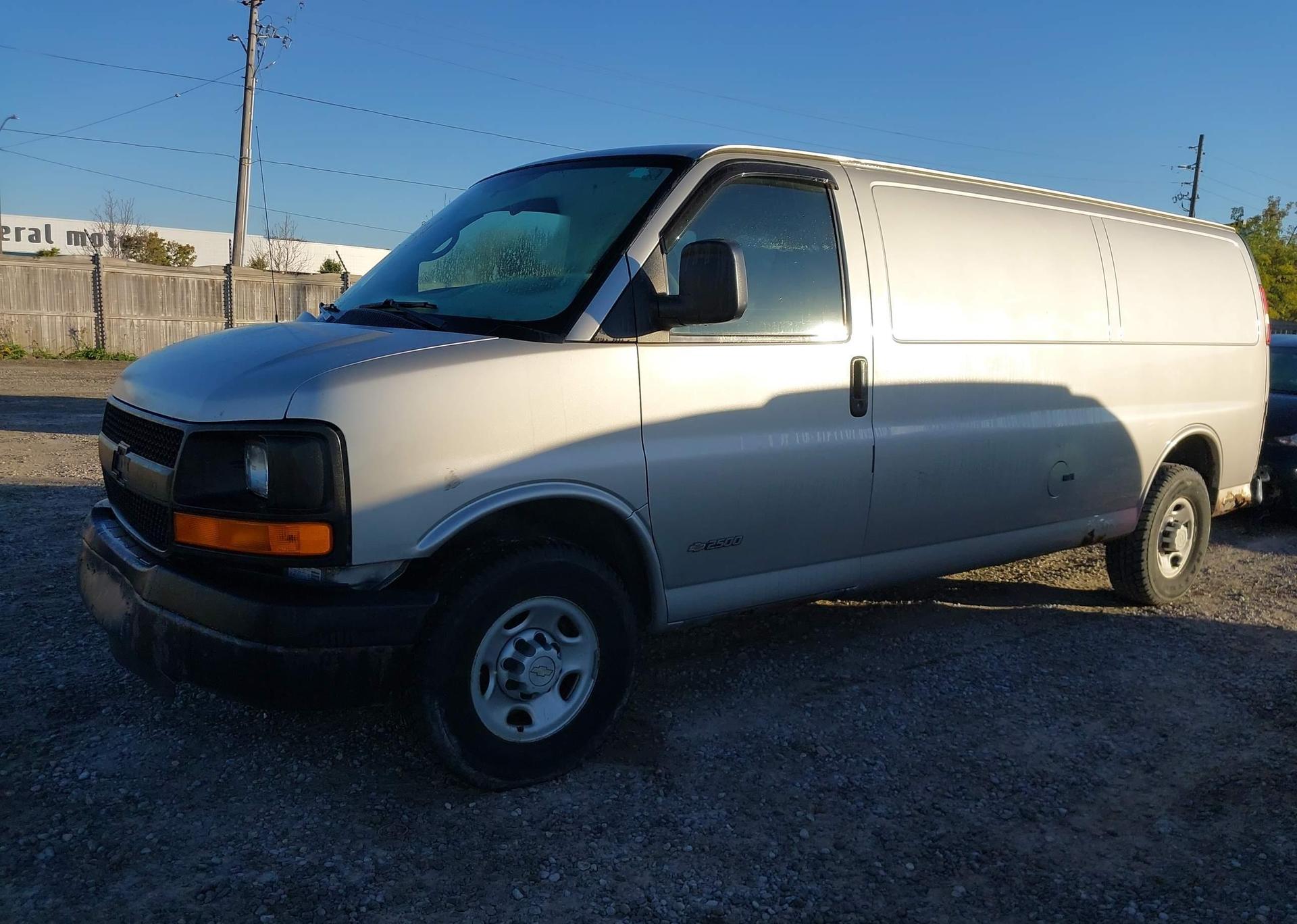 2005 CHEVROLET EXPRESS G2500