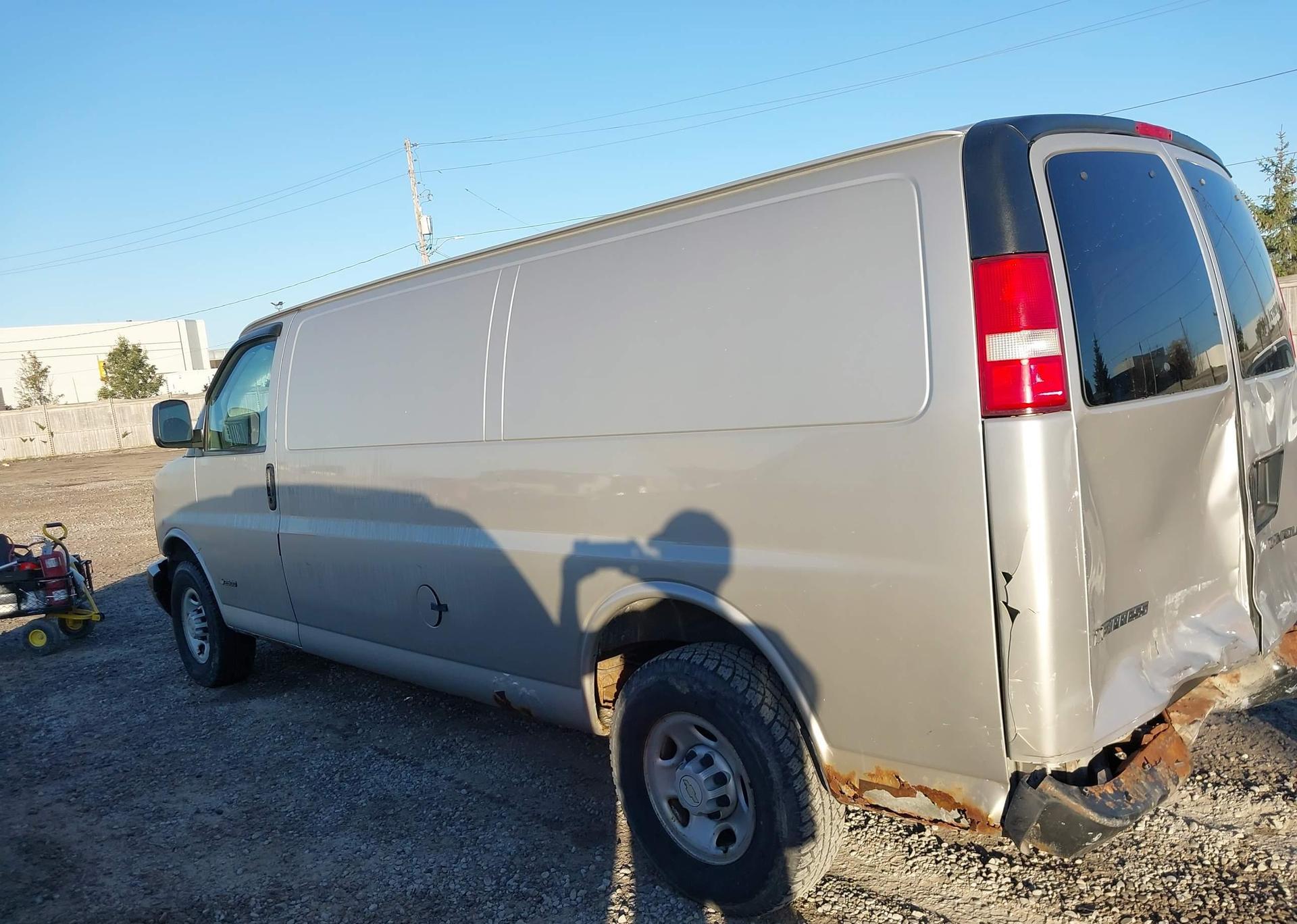 2005 CHEVROLET EXPRESS G2500