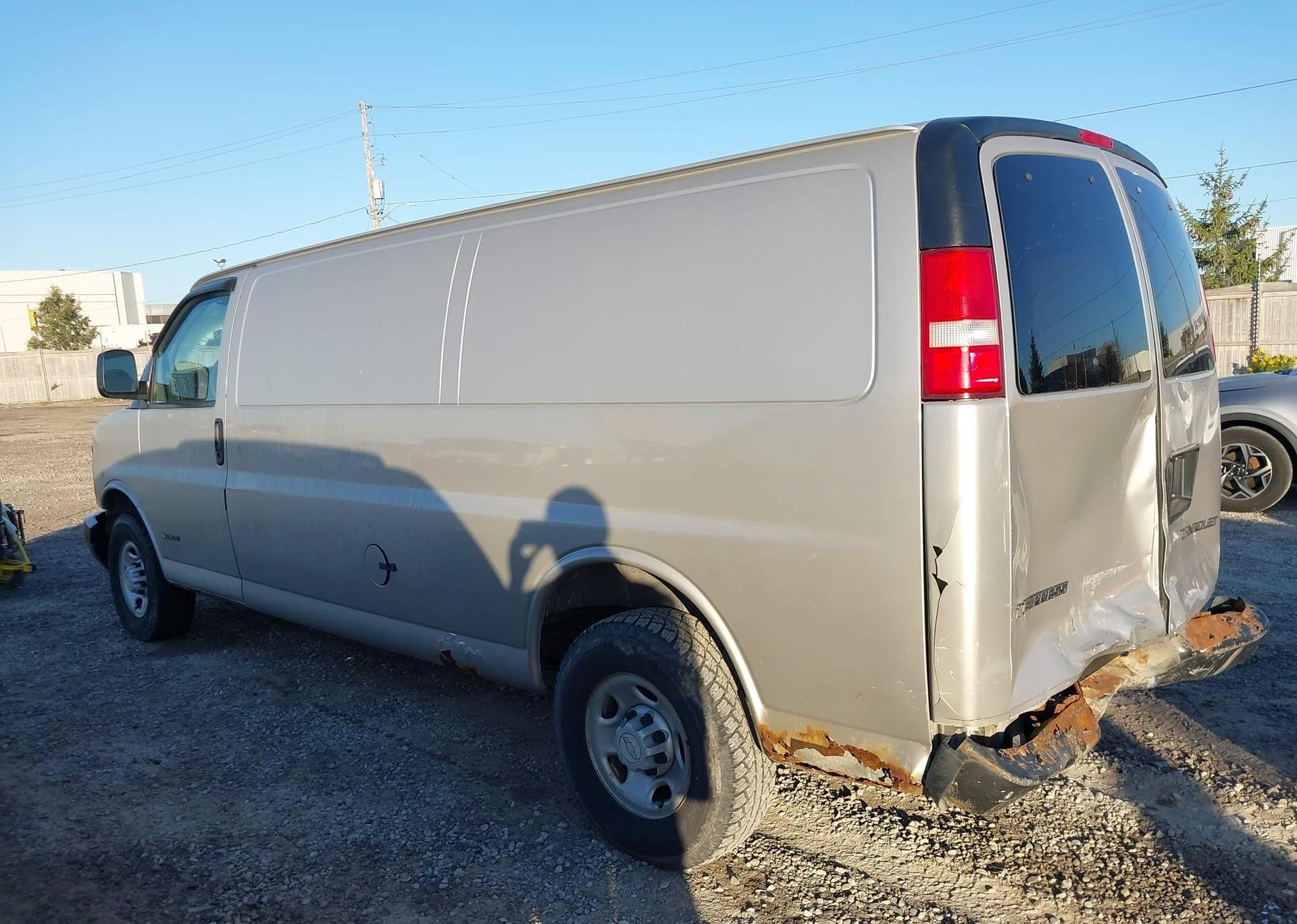 2005 CHEVROLET EXPRESS G2500