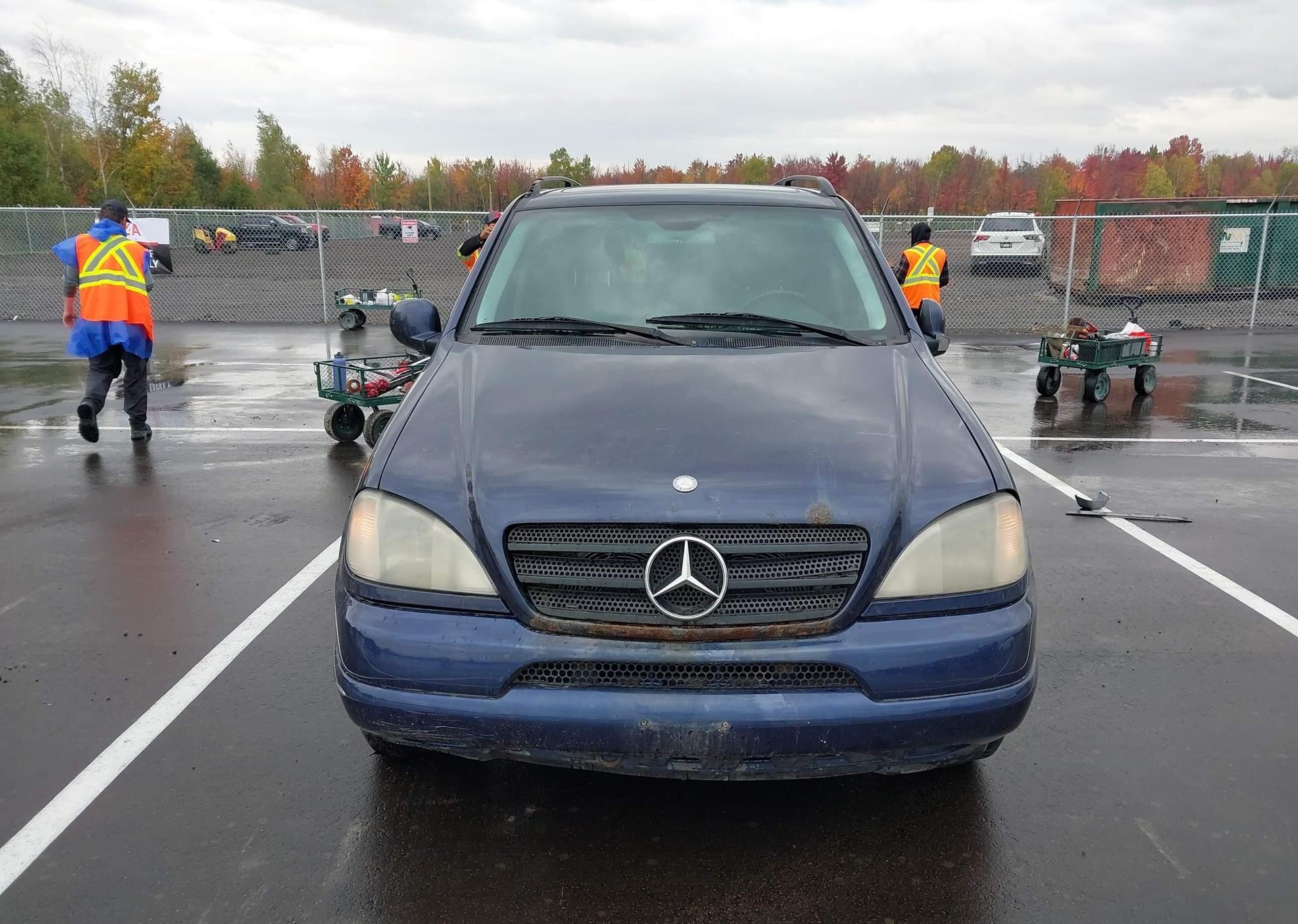 2001 MERCEDES-BENZ ML 320 CLASSIC