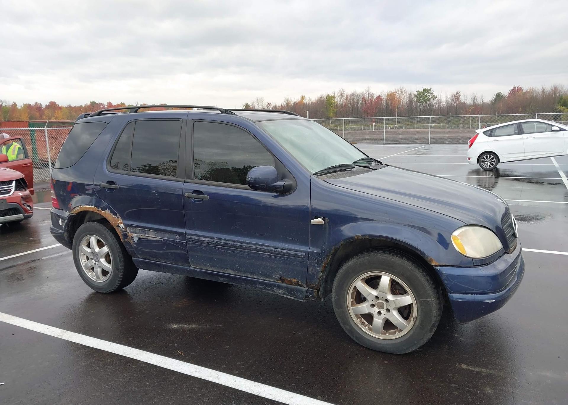 2001 MERCEDES-BENZ ML 320 CLASSIC