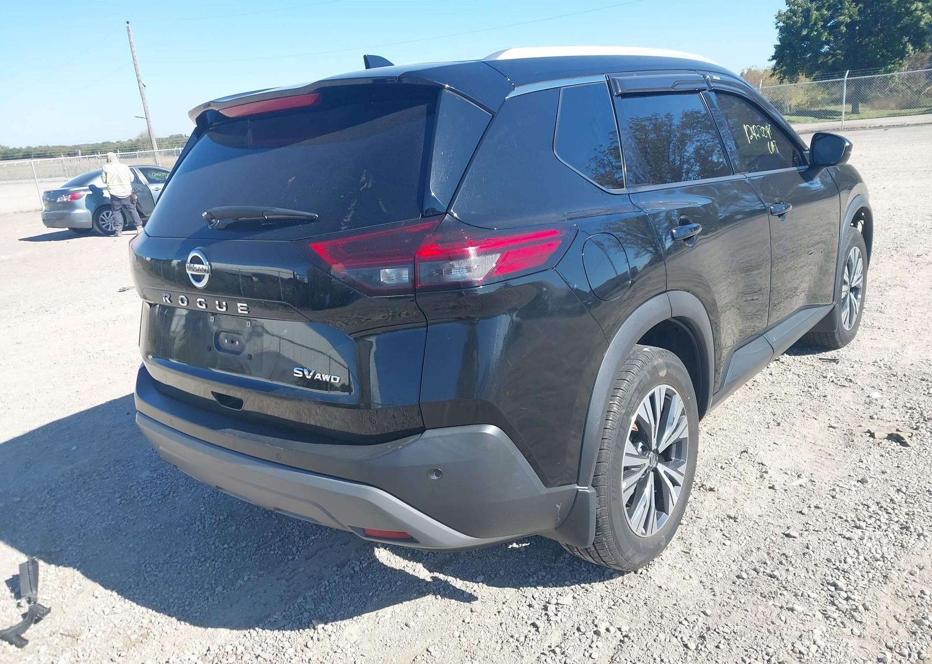 2021 NISSAN ROGUE SV
