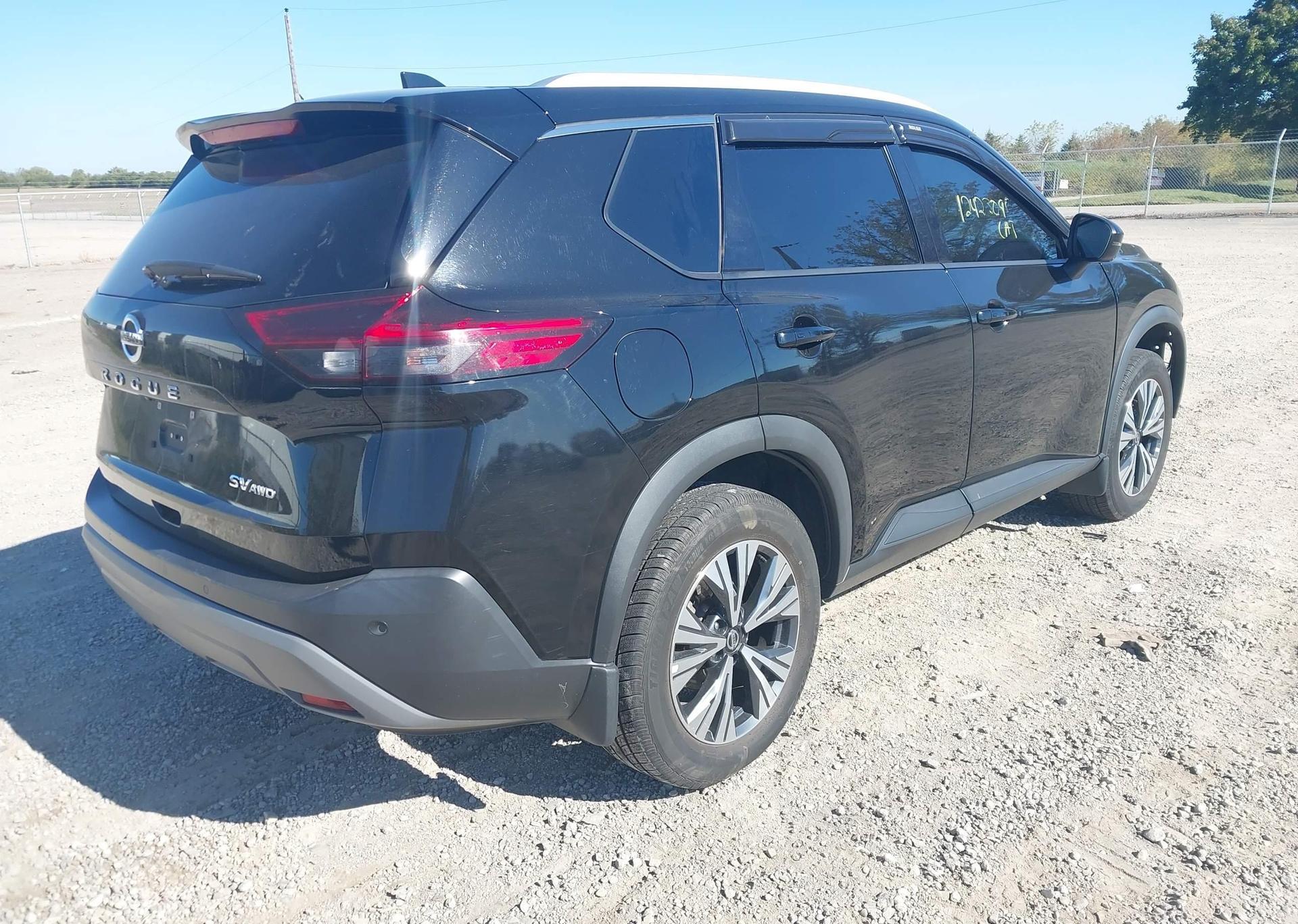 2021 NISSAN ROGUE SV