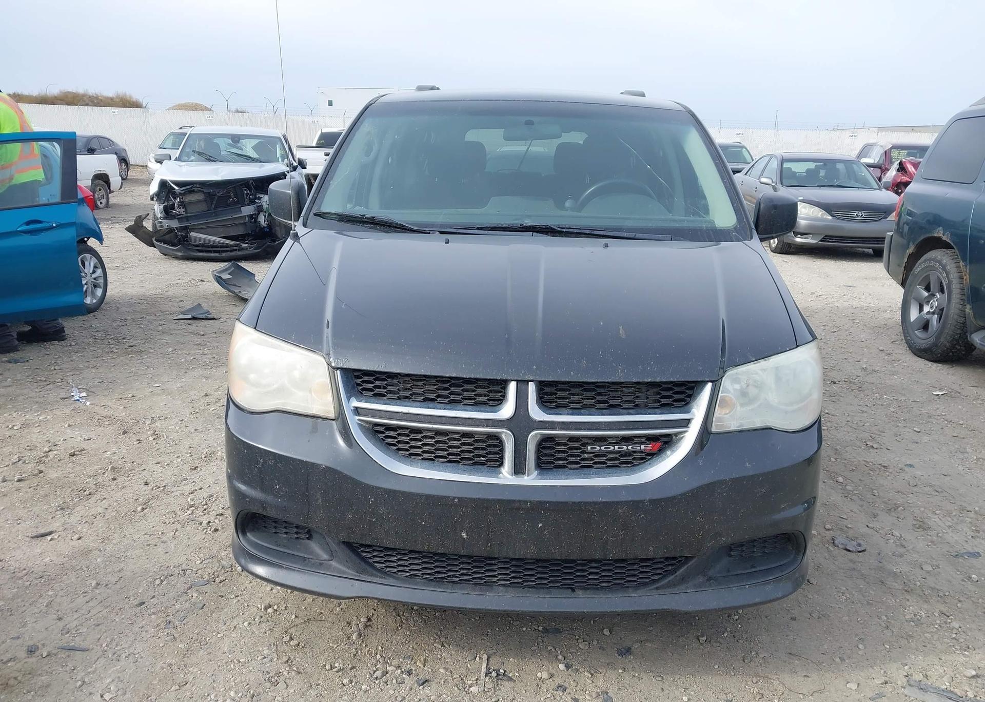 2011 DODGE GRAND CARAVAN SE