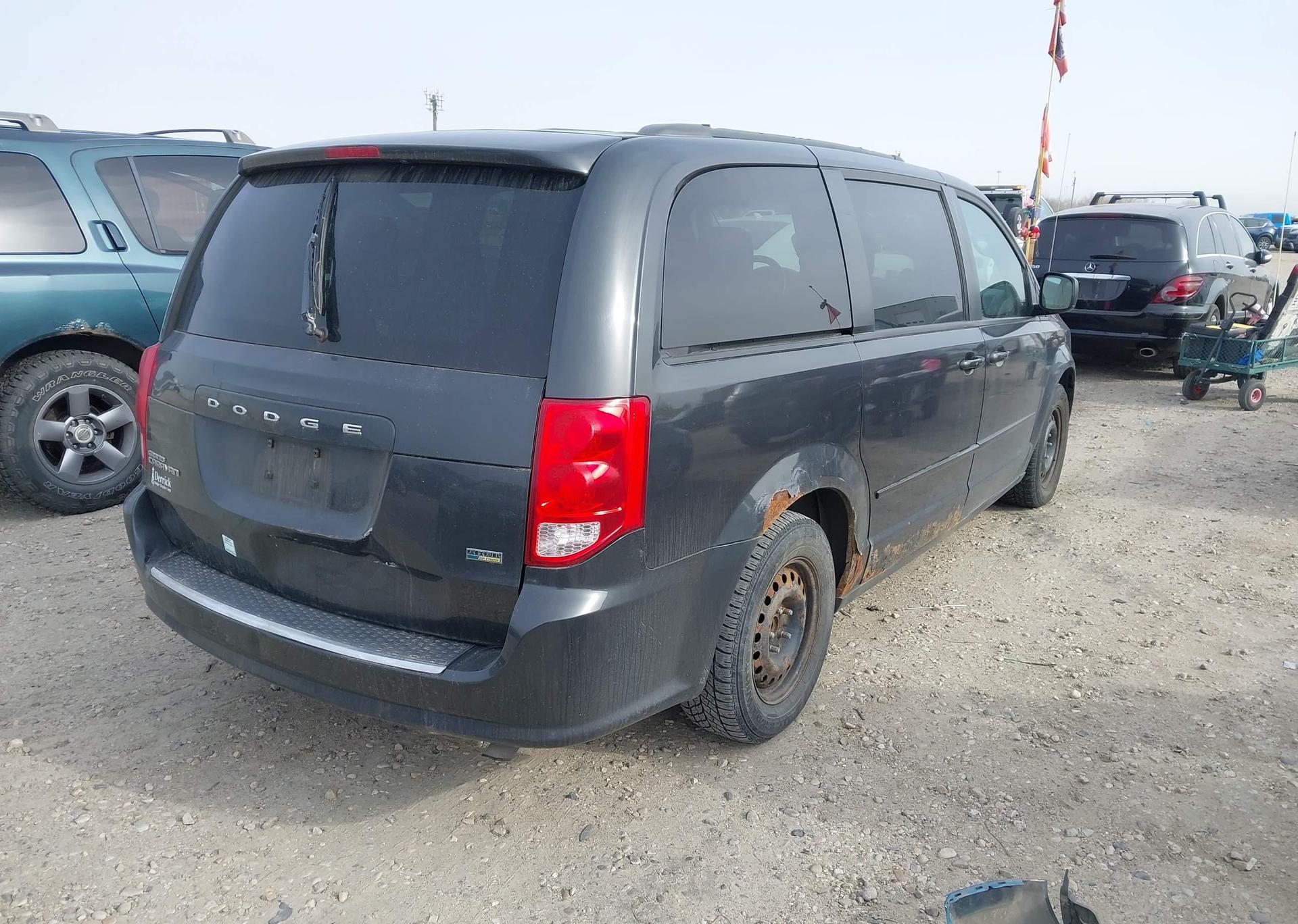 2011 DODGE GRAND CARAVAN SE