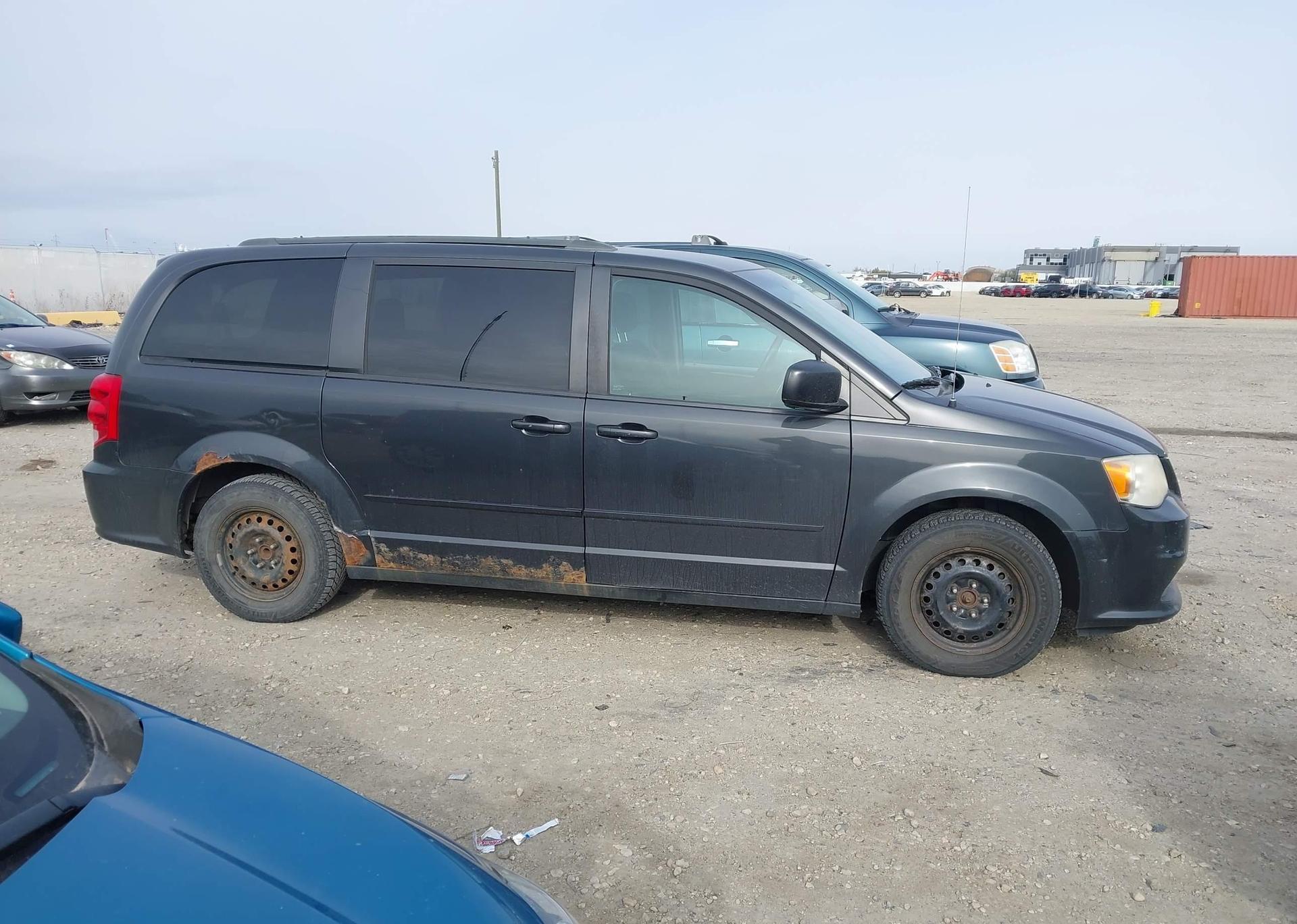 2011 DODGE GRAND CARAVAN SE
