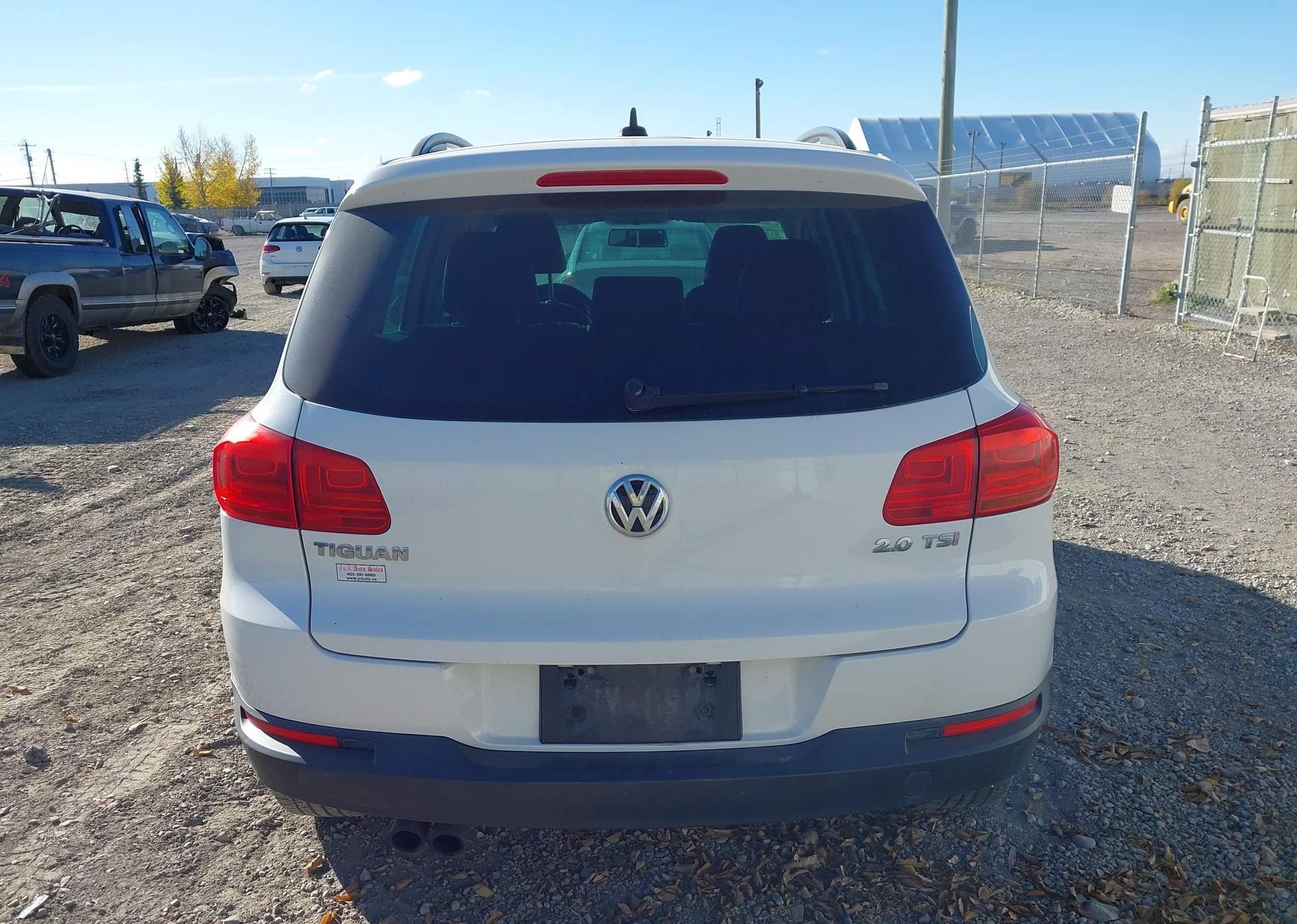 2012 VOLKSWAGEN TIGUAN S