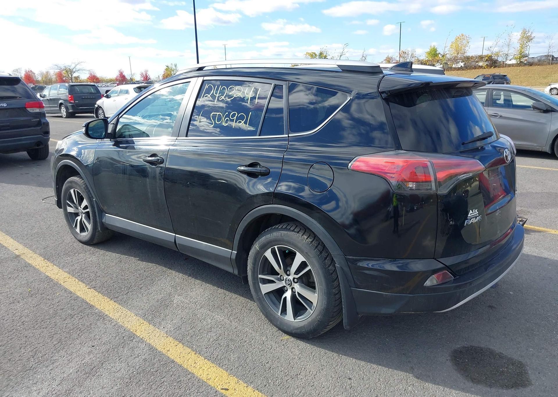 2016 TOYOTA RAV4 XLE