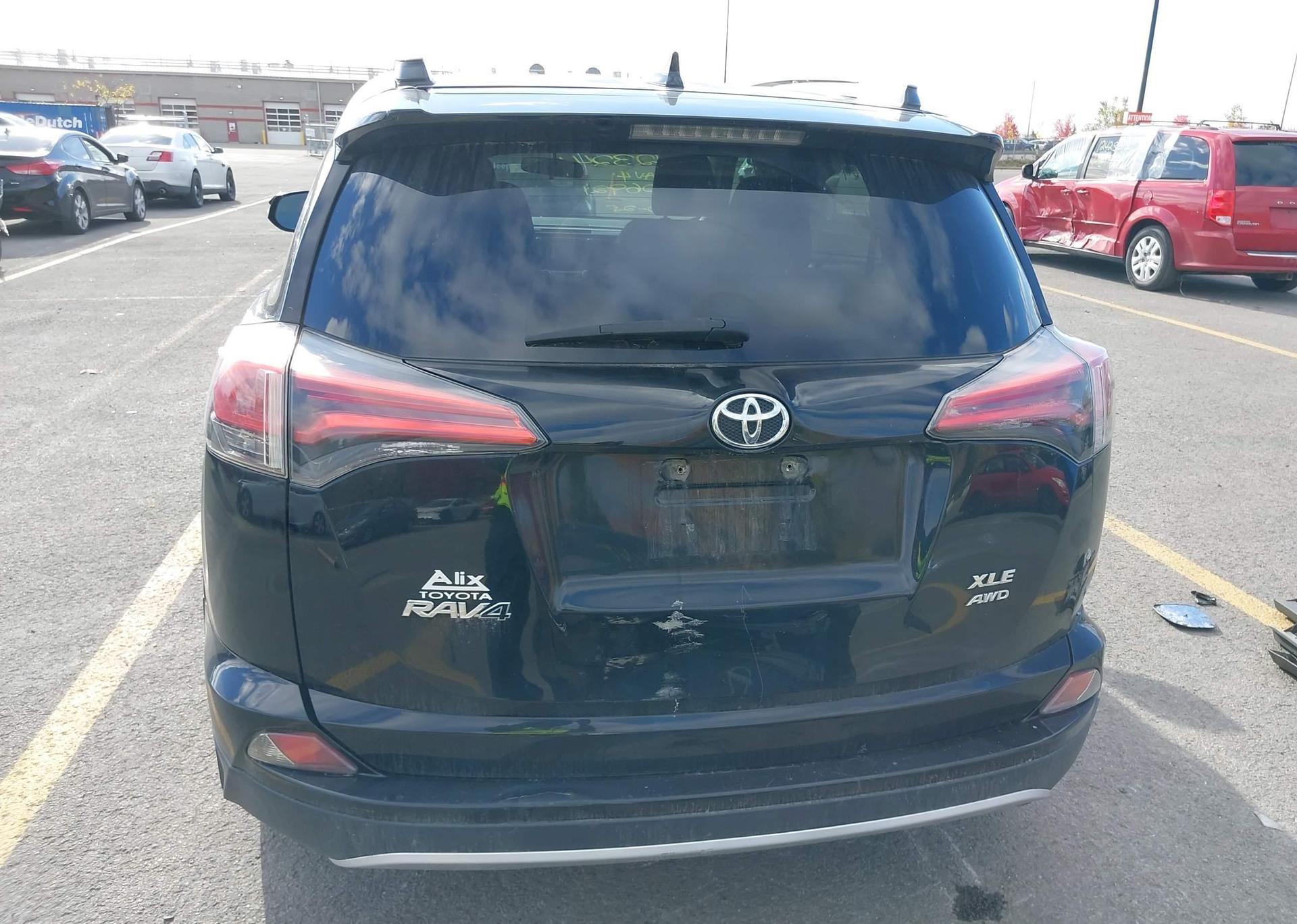 2016 TOYOTA RAV4 XLE