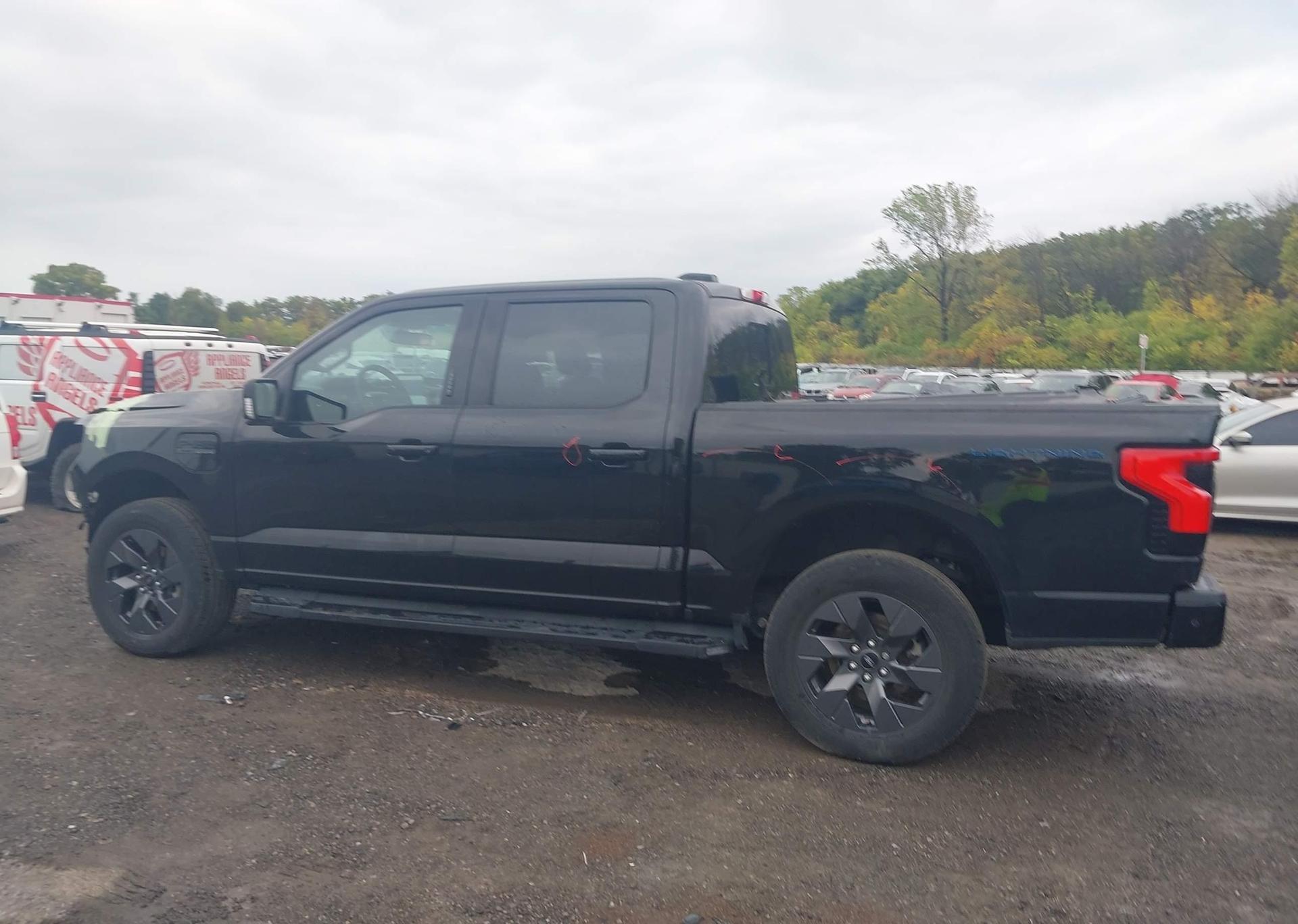 2023 FORD F-150 LIGHTNING LARIAT