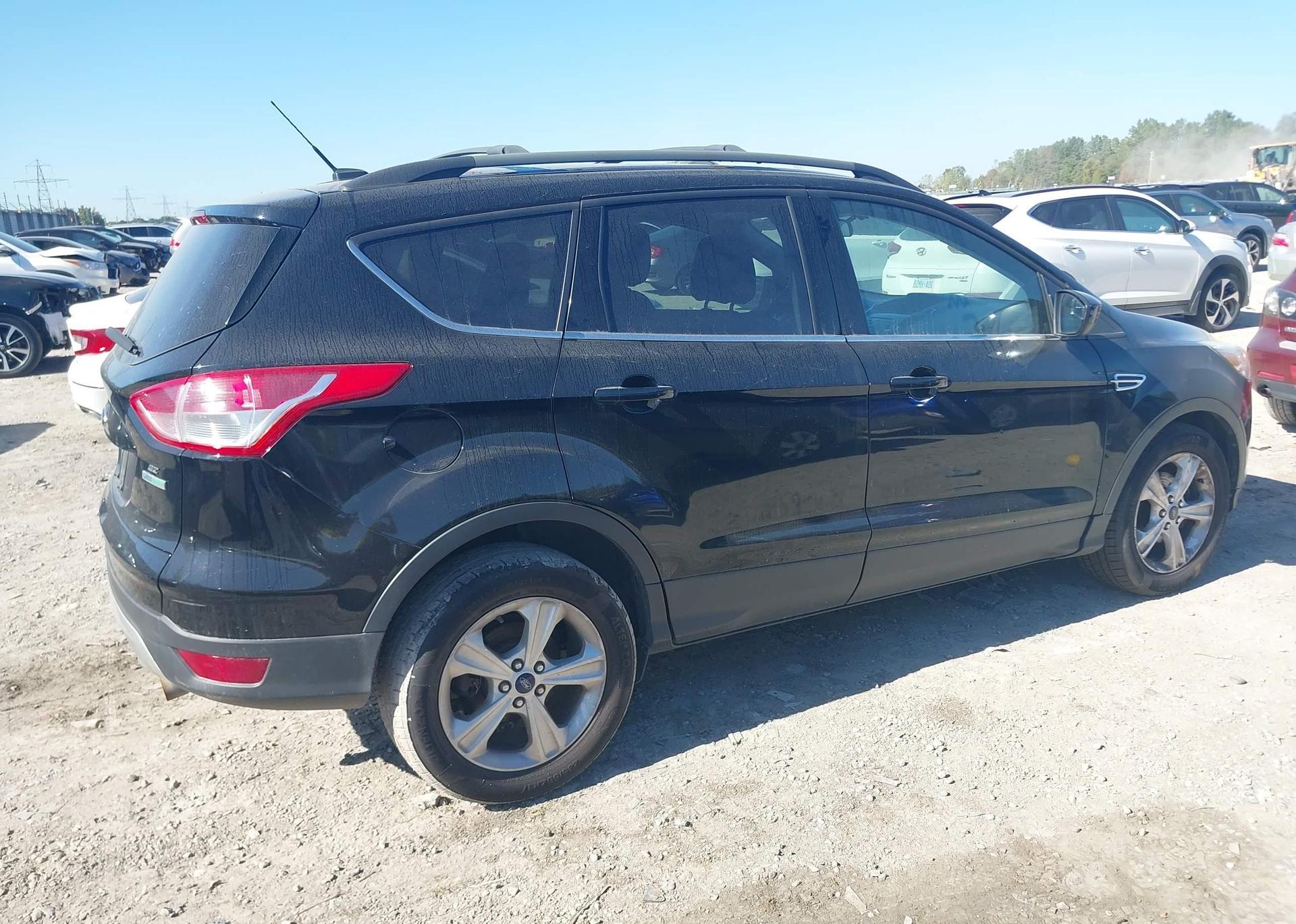 2016 FORD ESCAPE SE
