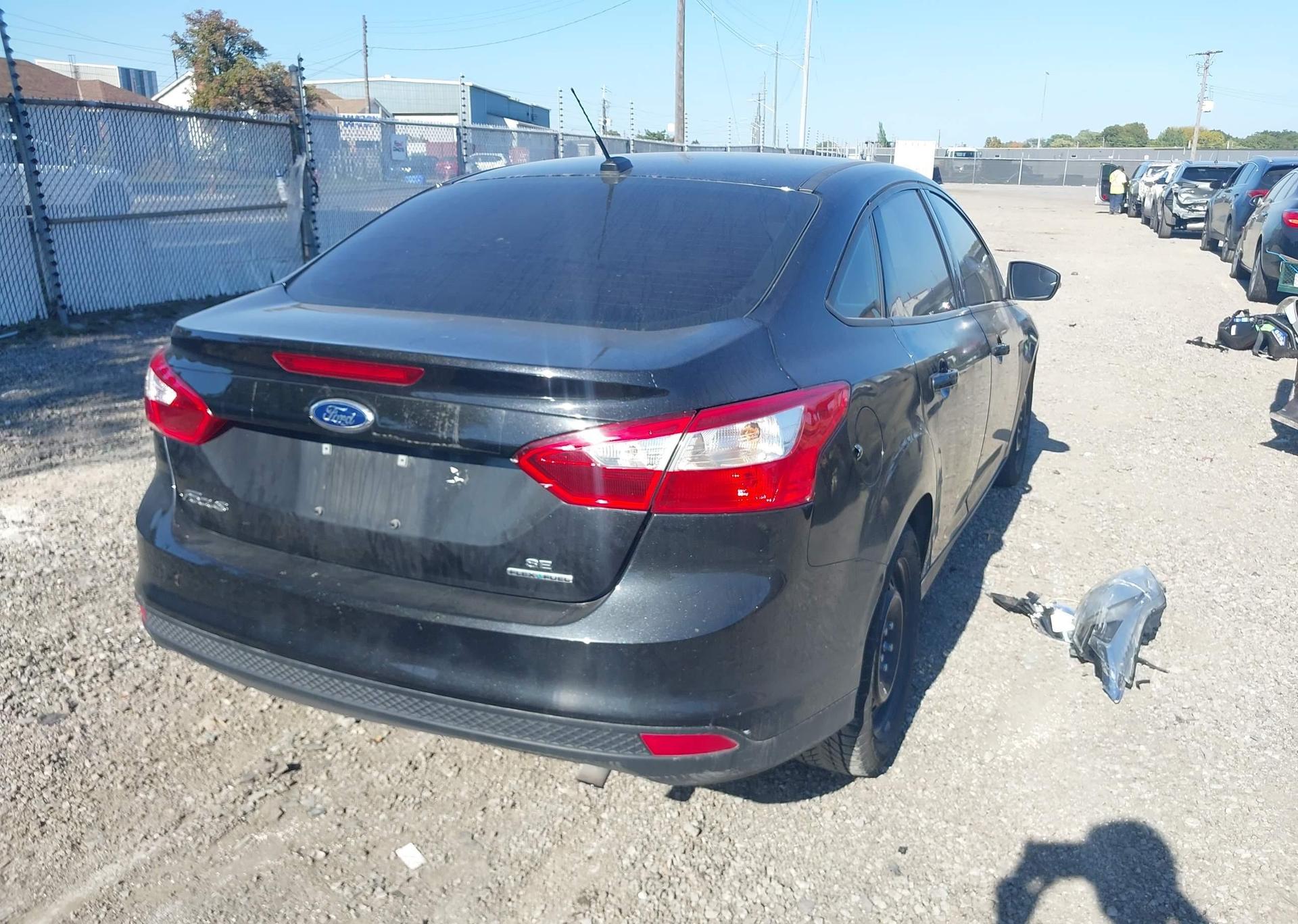 2013 FORD FOCUS SE