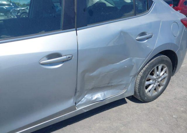 2018 MAZDA 3 GS