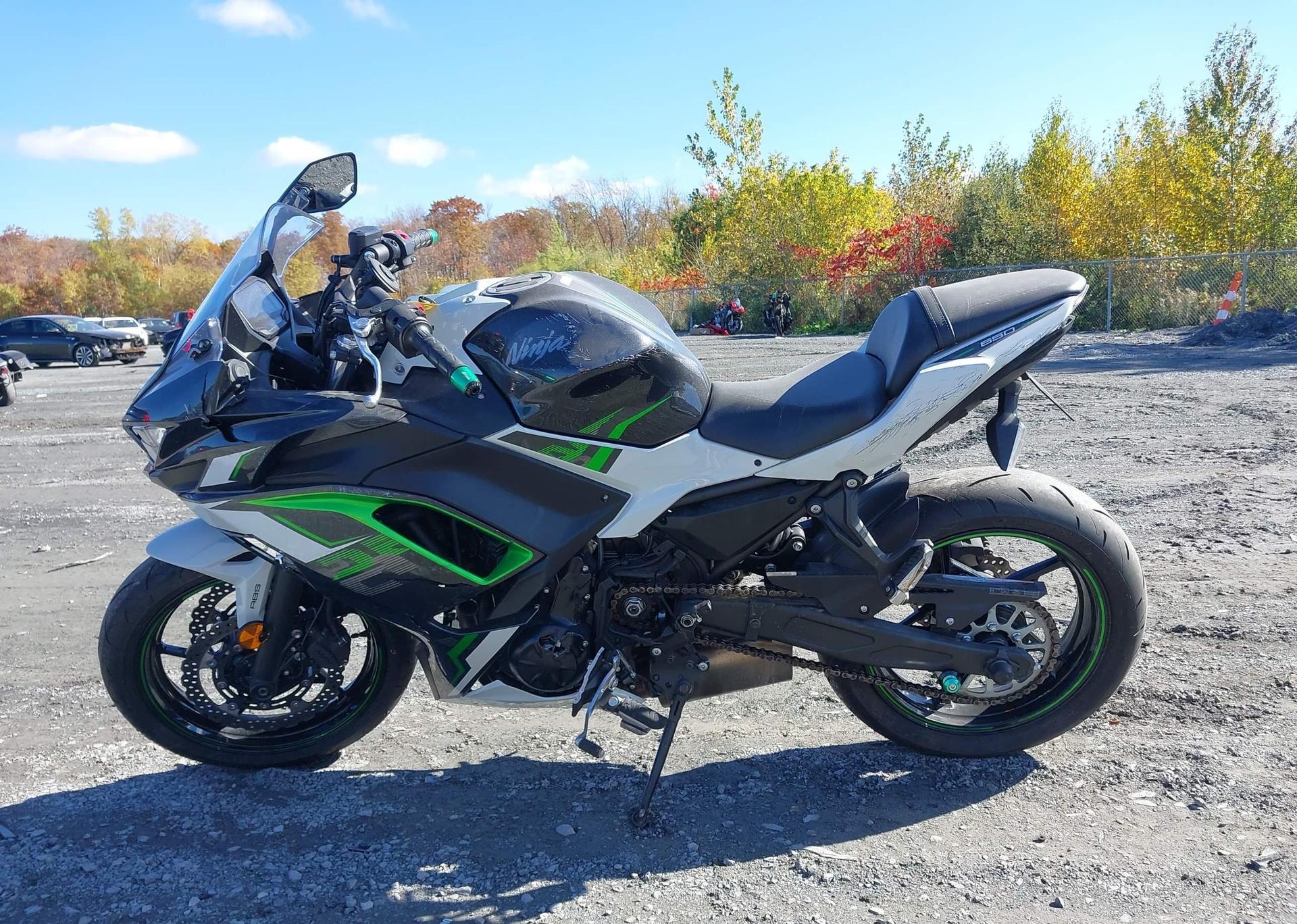2022 KAWASAKI EX650 M