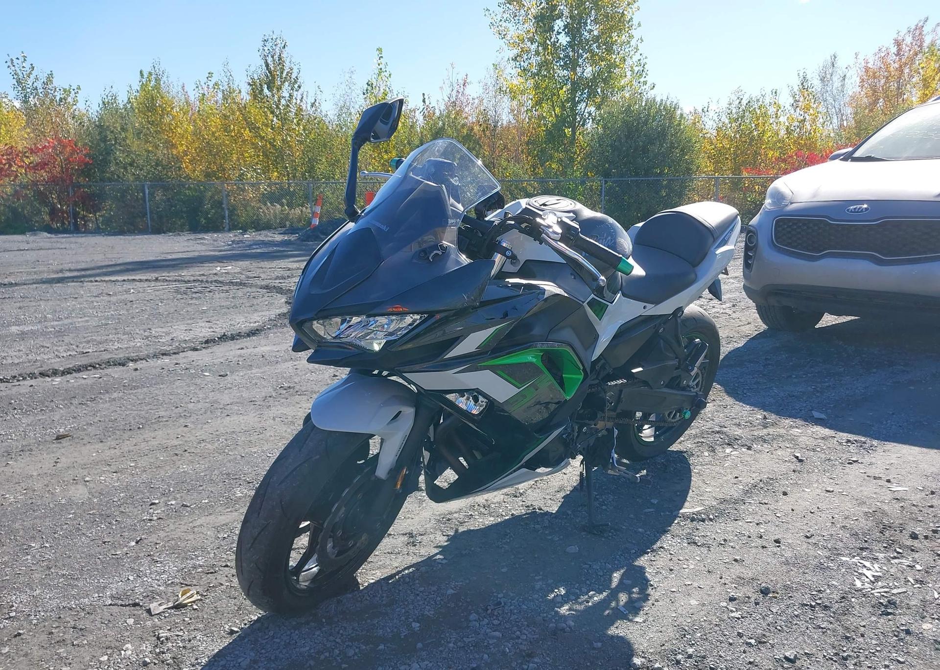 2022 KAWASAKI EX650 M