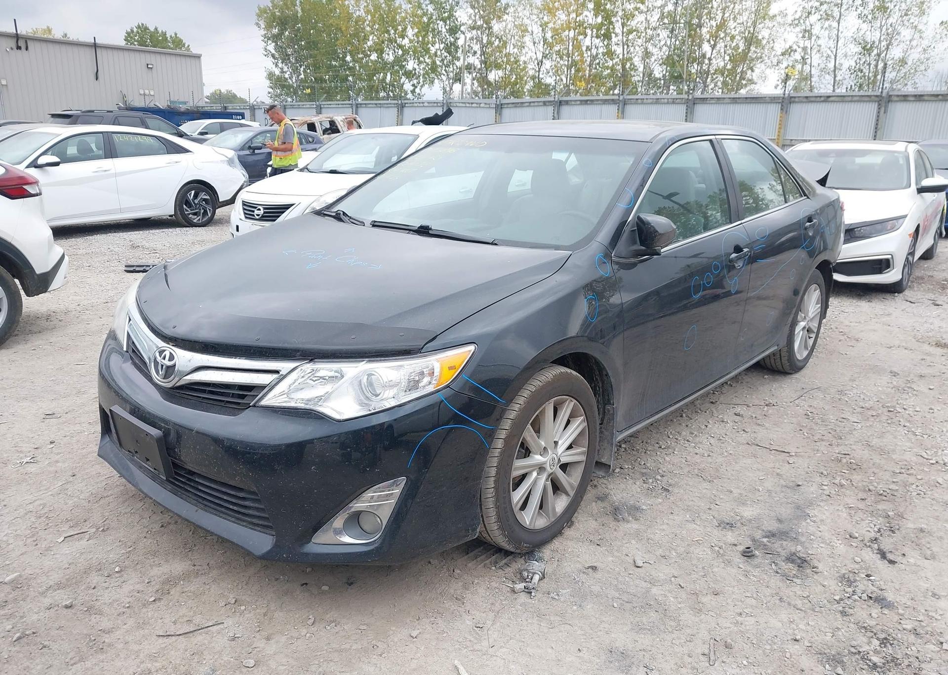 2012 TOYOTA CAMRY XLE
