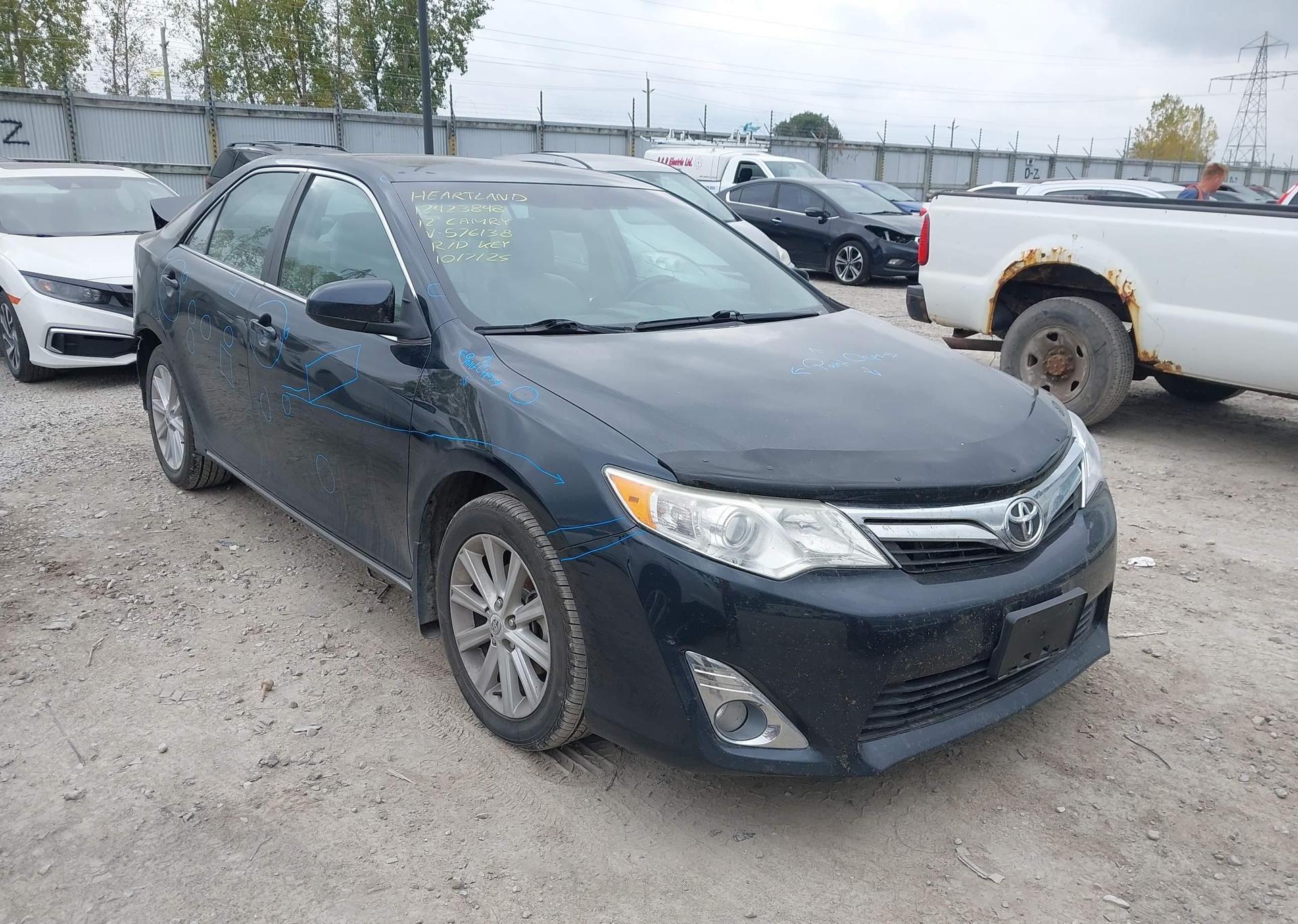 2012 TOYOTA CAMRY XLE