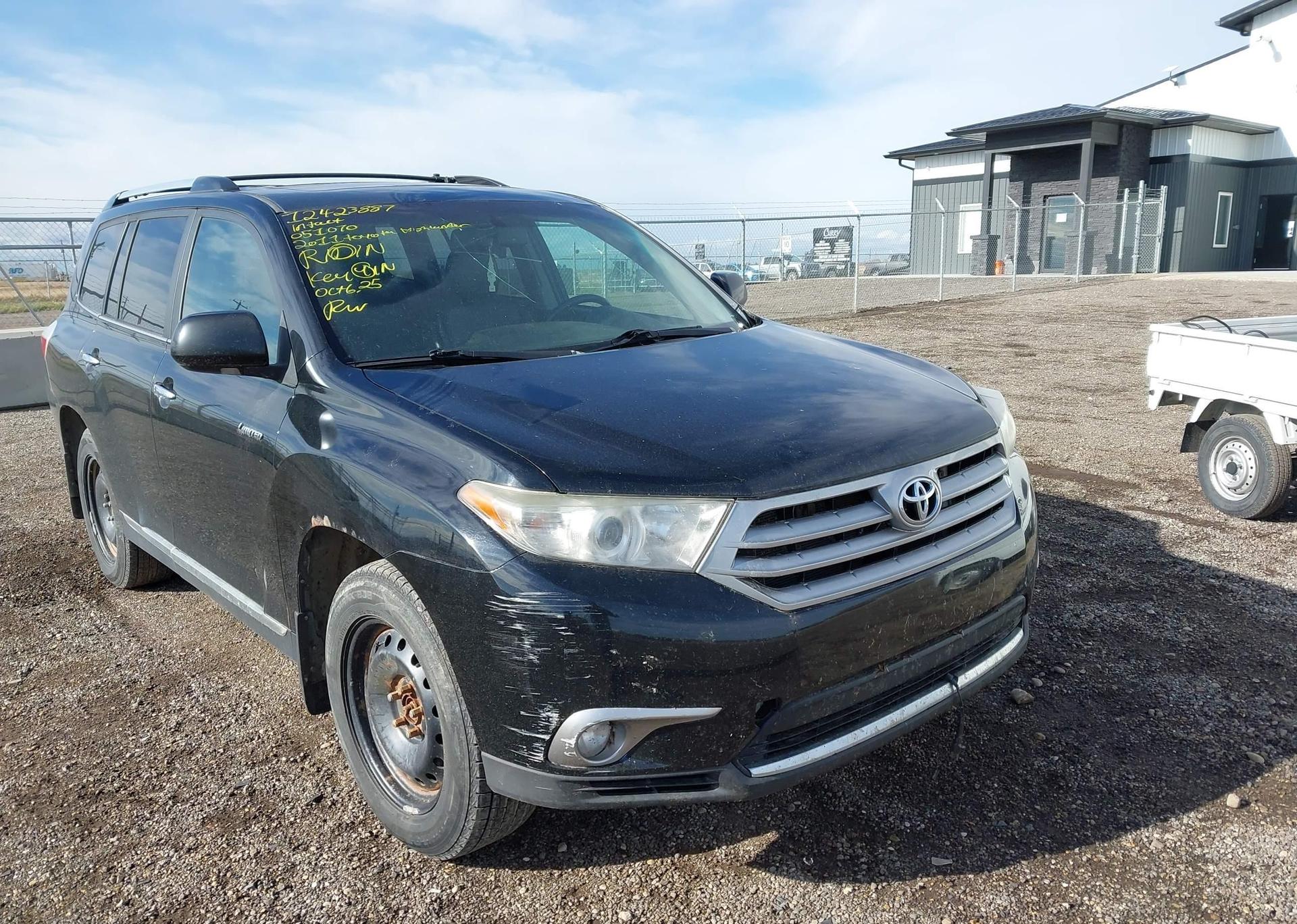 2011 TOYOTA HIGHLANDER LIMITED