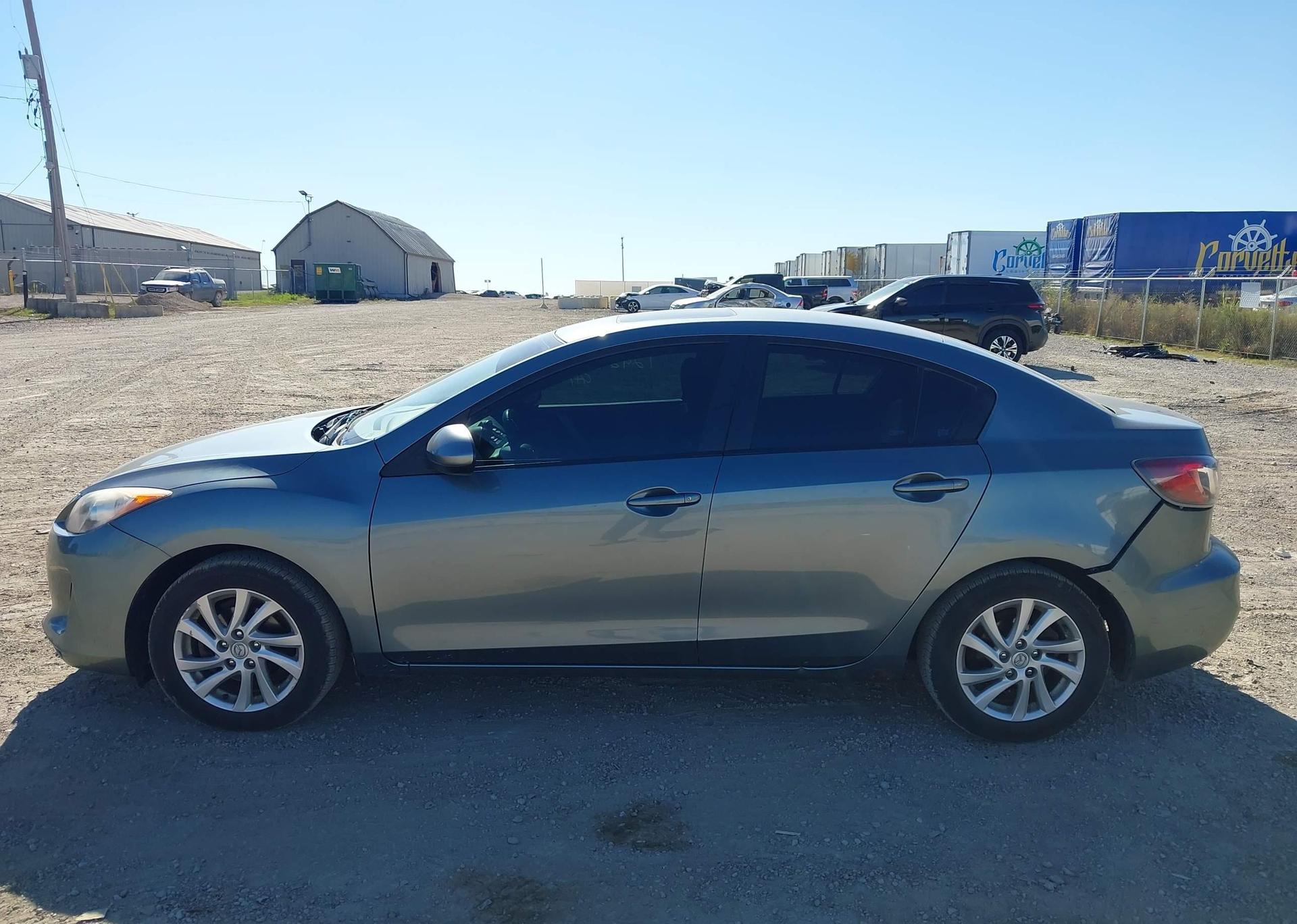 2012 MAZDA MAZDA3 GS-SKY
