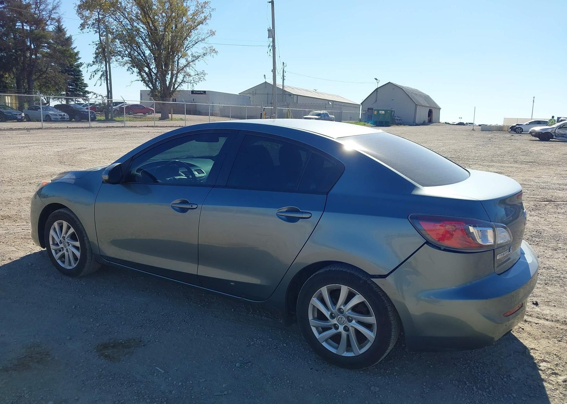 2012 MAZDA MAZDA3 GS-SKY
