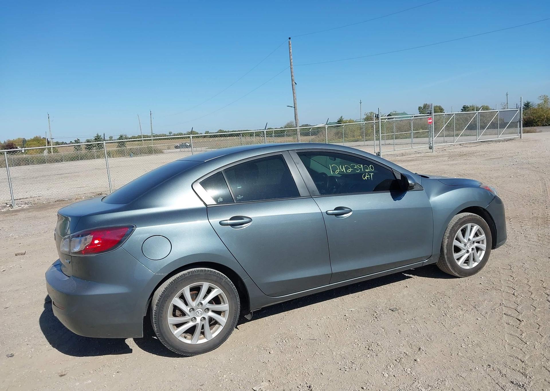 2012 MAZDA MAZDA3 GS-SKY