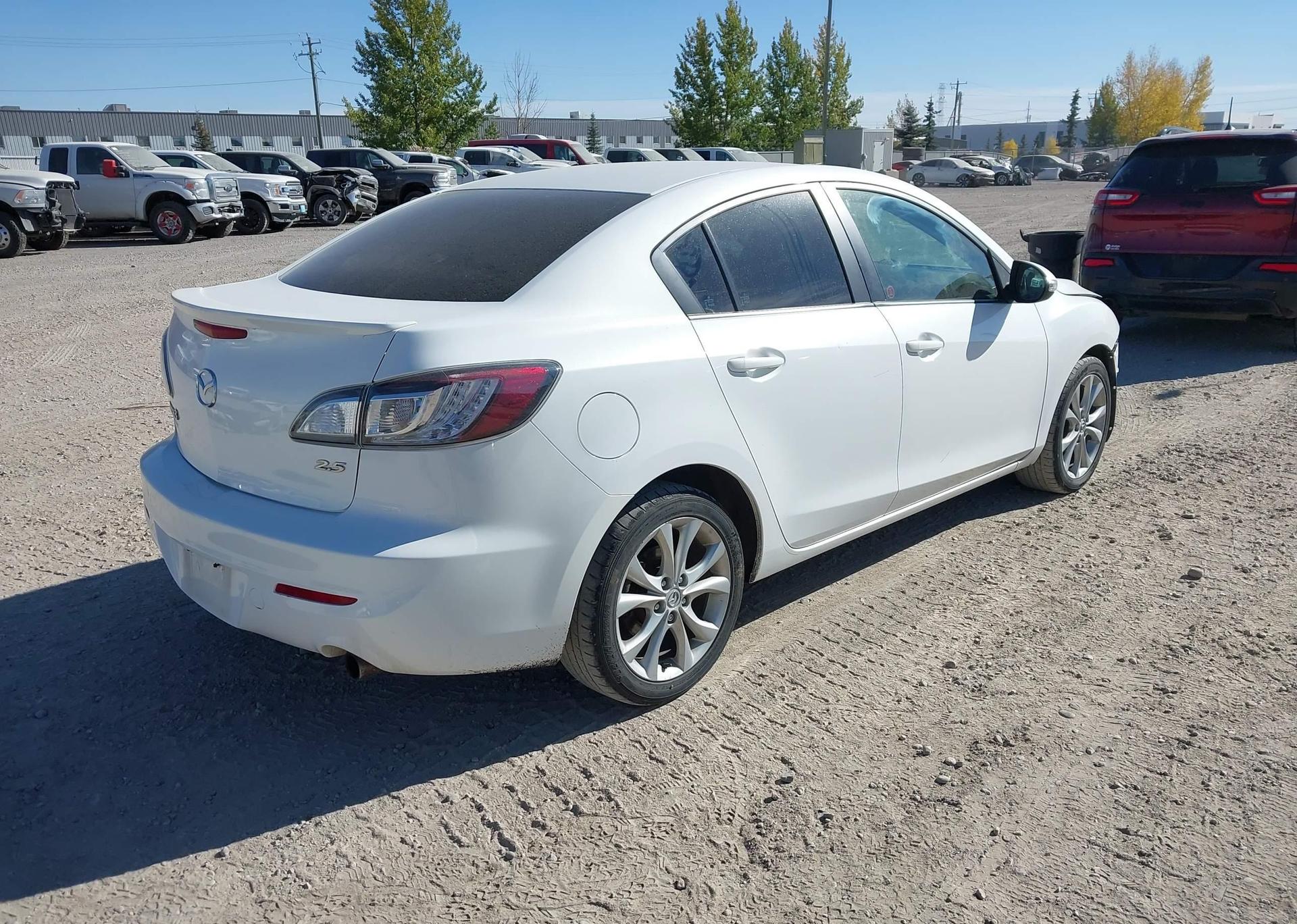 2010 MAZDA 3 S