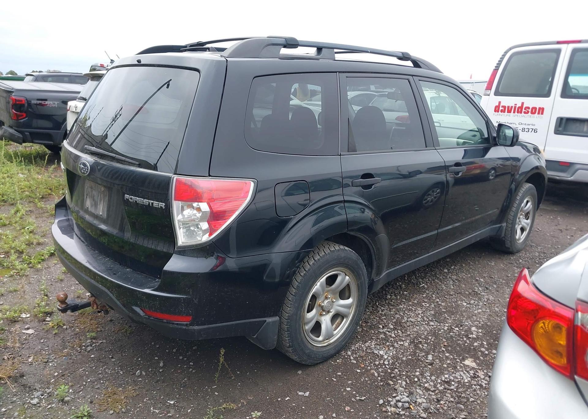 2010 SUBARU FORESTER XS