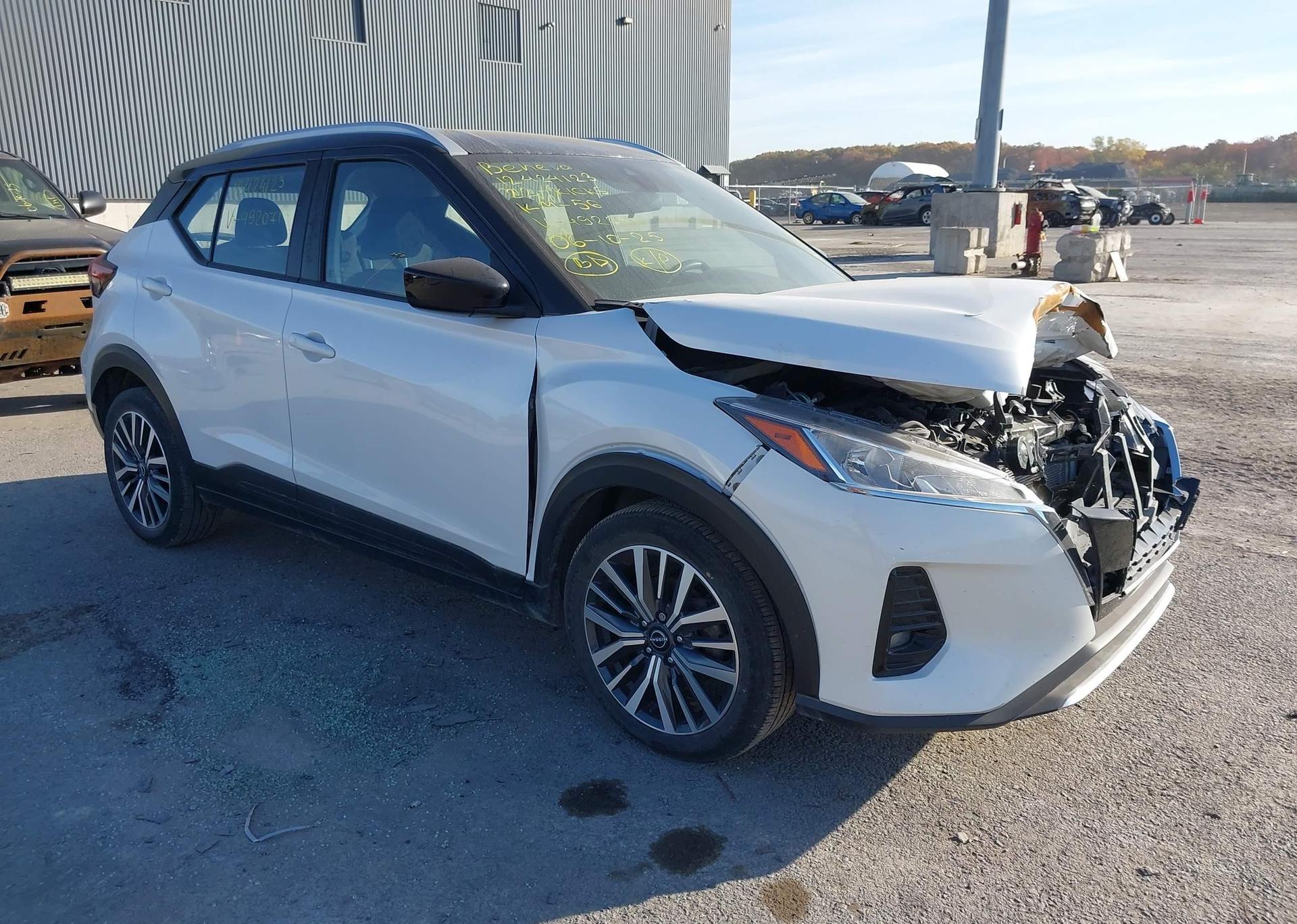 2022 NISSAN KICKS SV