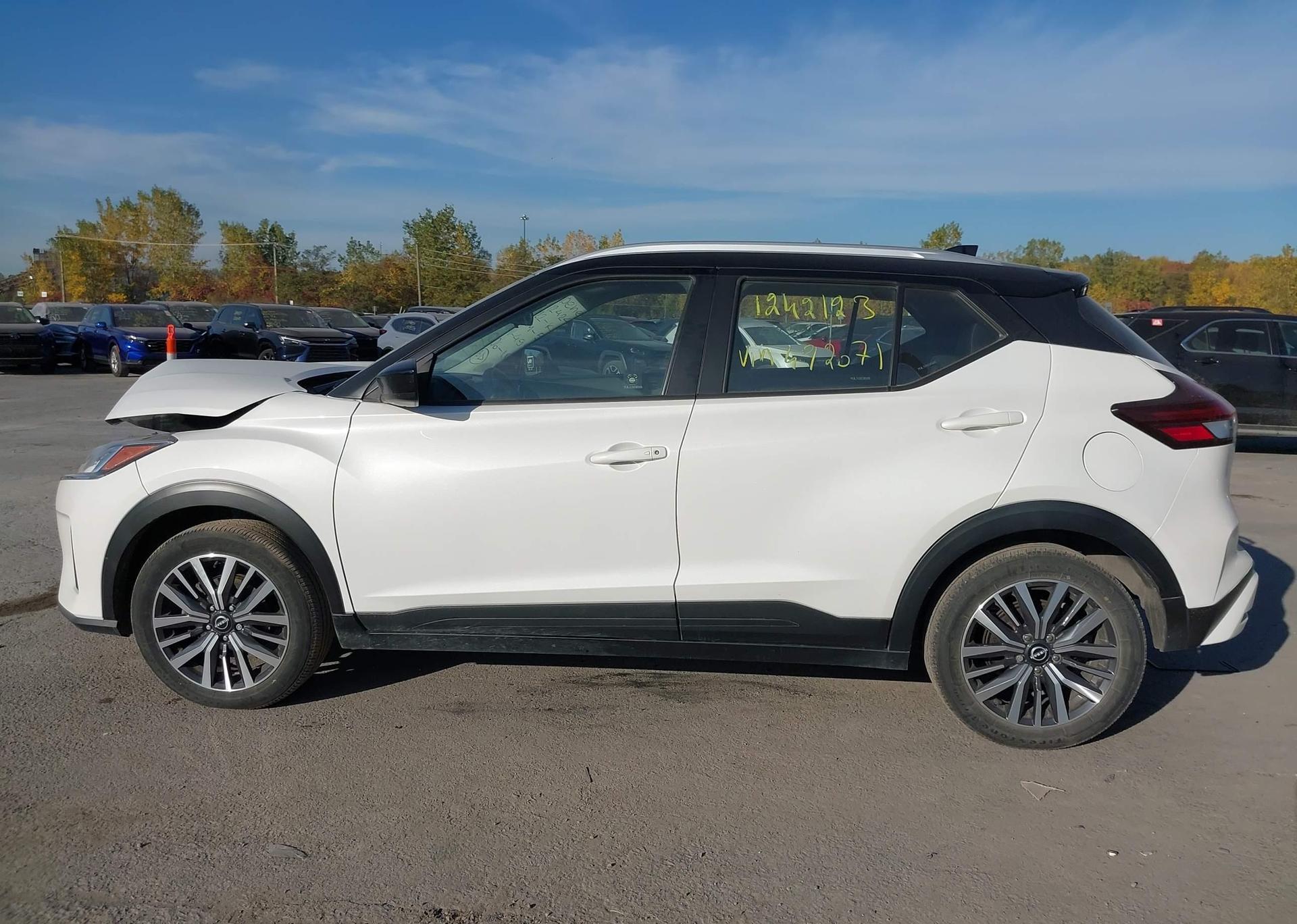 2022 NISSAN KICKS SV