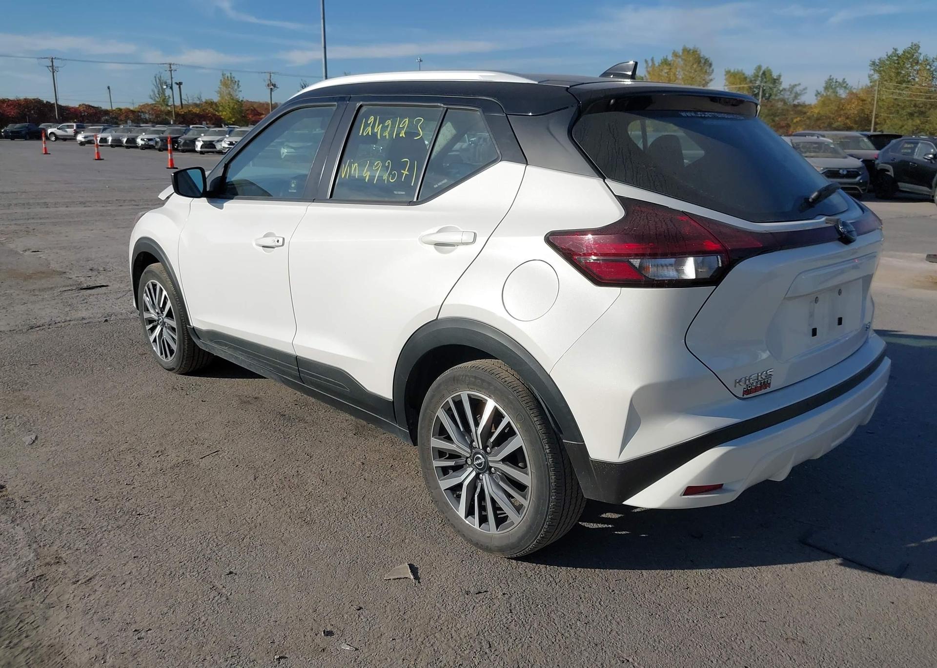 2022 NISSAN KICKS SV