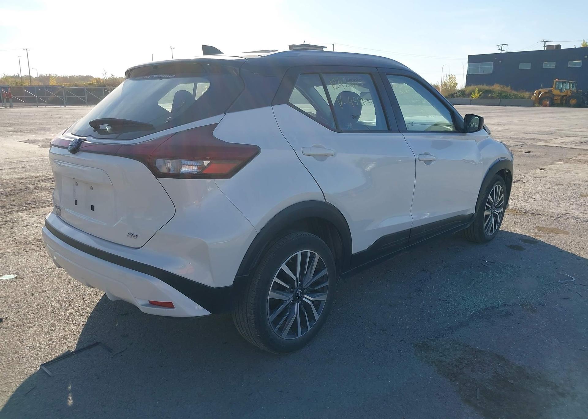 2022 NISSAN KICKS SV