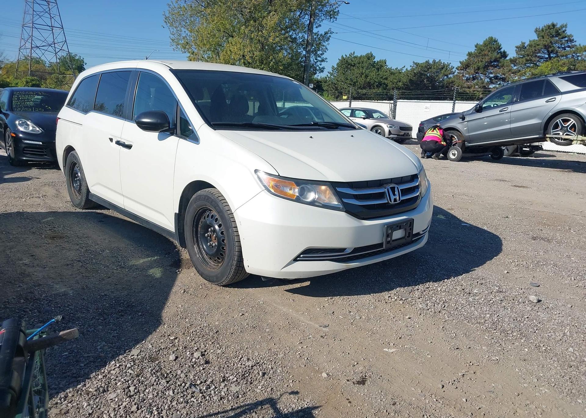 2015 HONDA ODYSSEY LX
