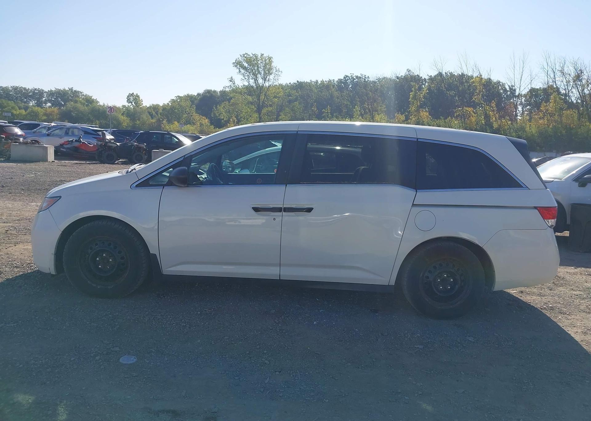 2015 HONDA ODYSSEY LX